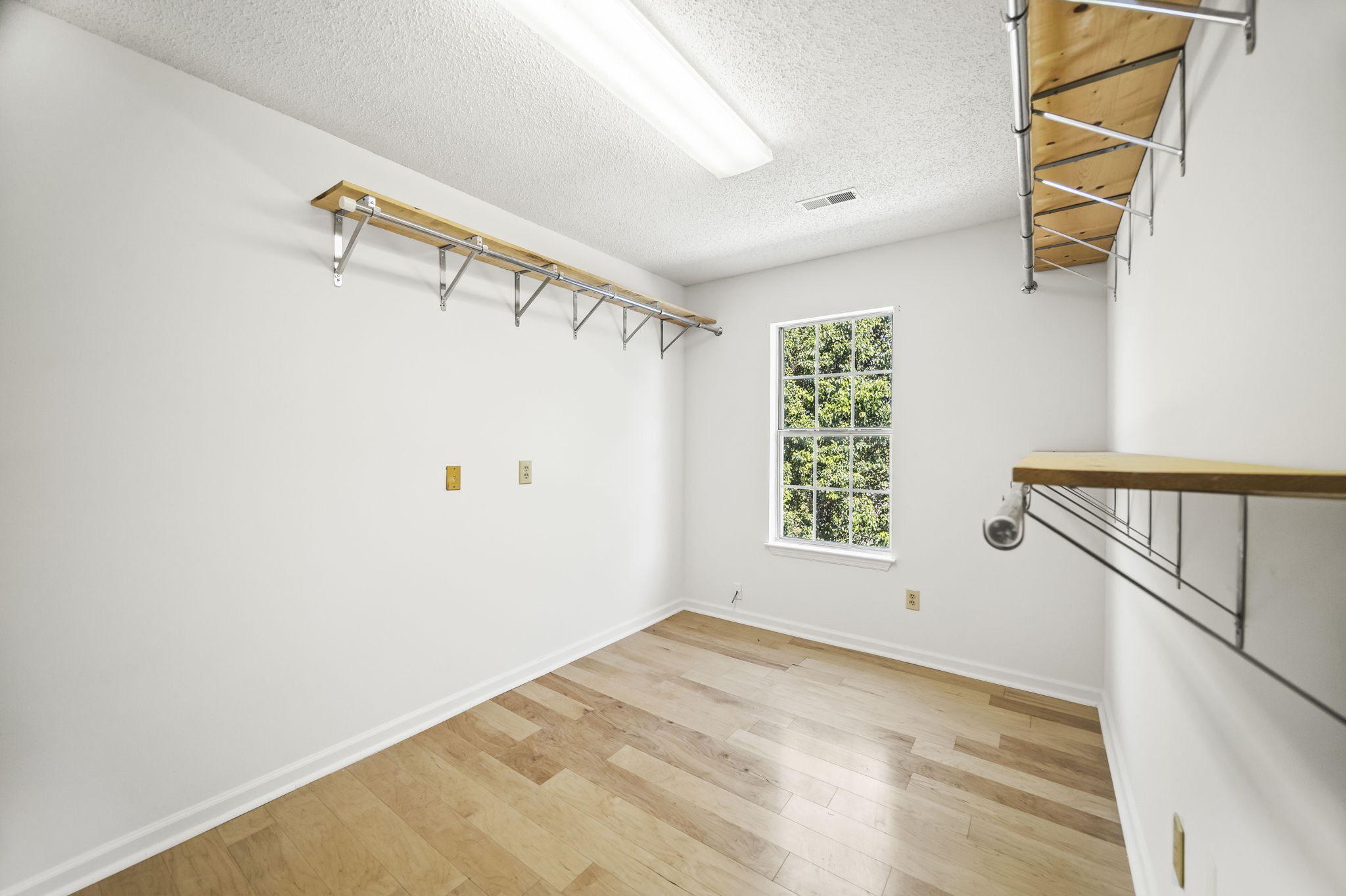 413 Bradford Cir Property Photo 33