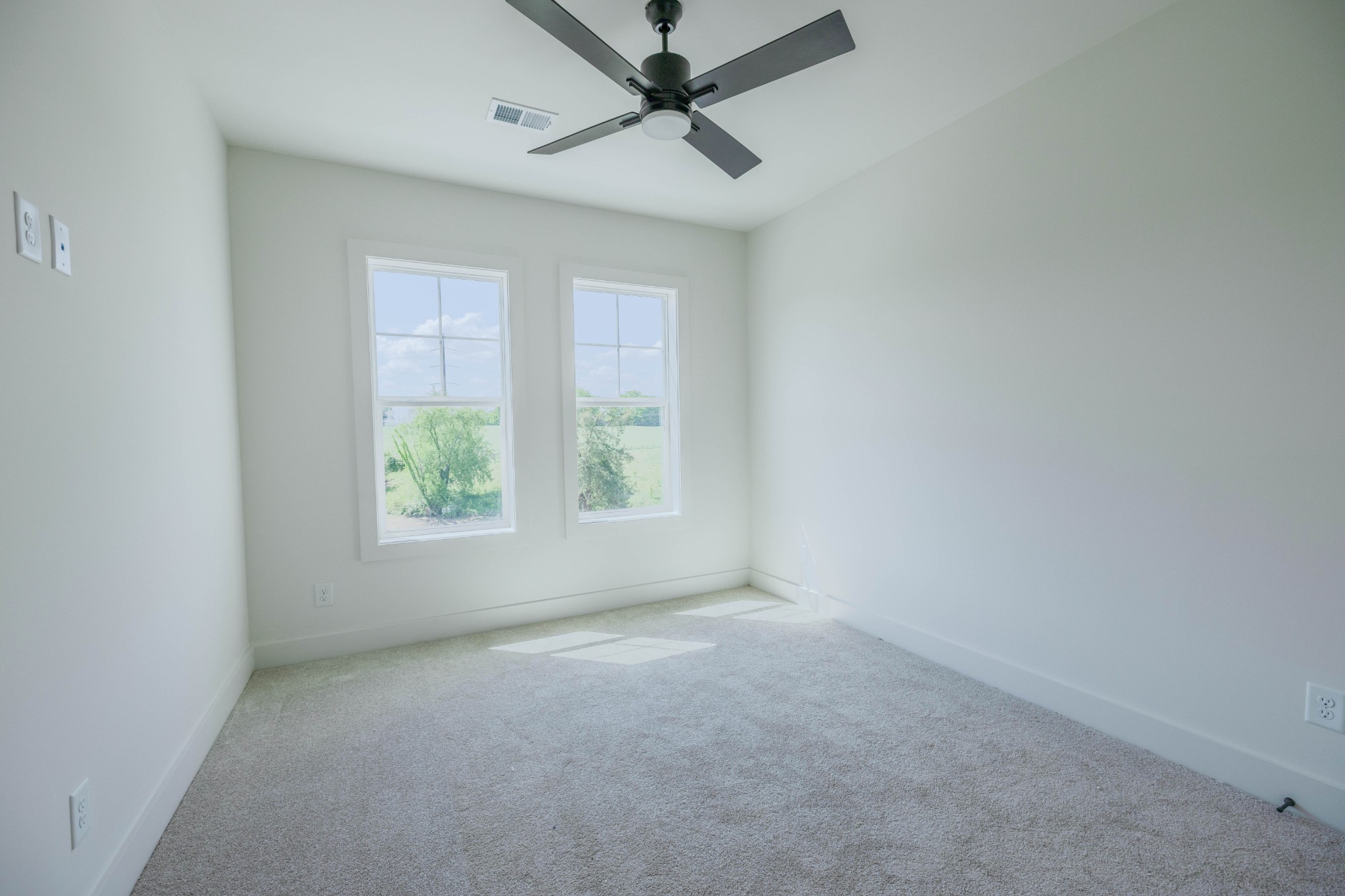 4060 Penfield Dr Unit E Property Photo 9