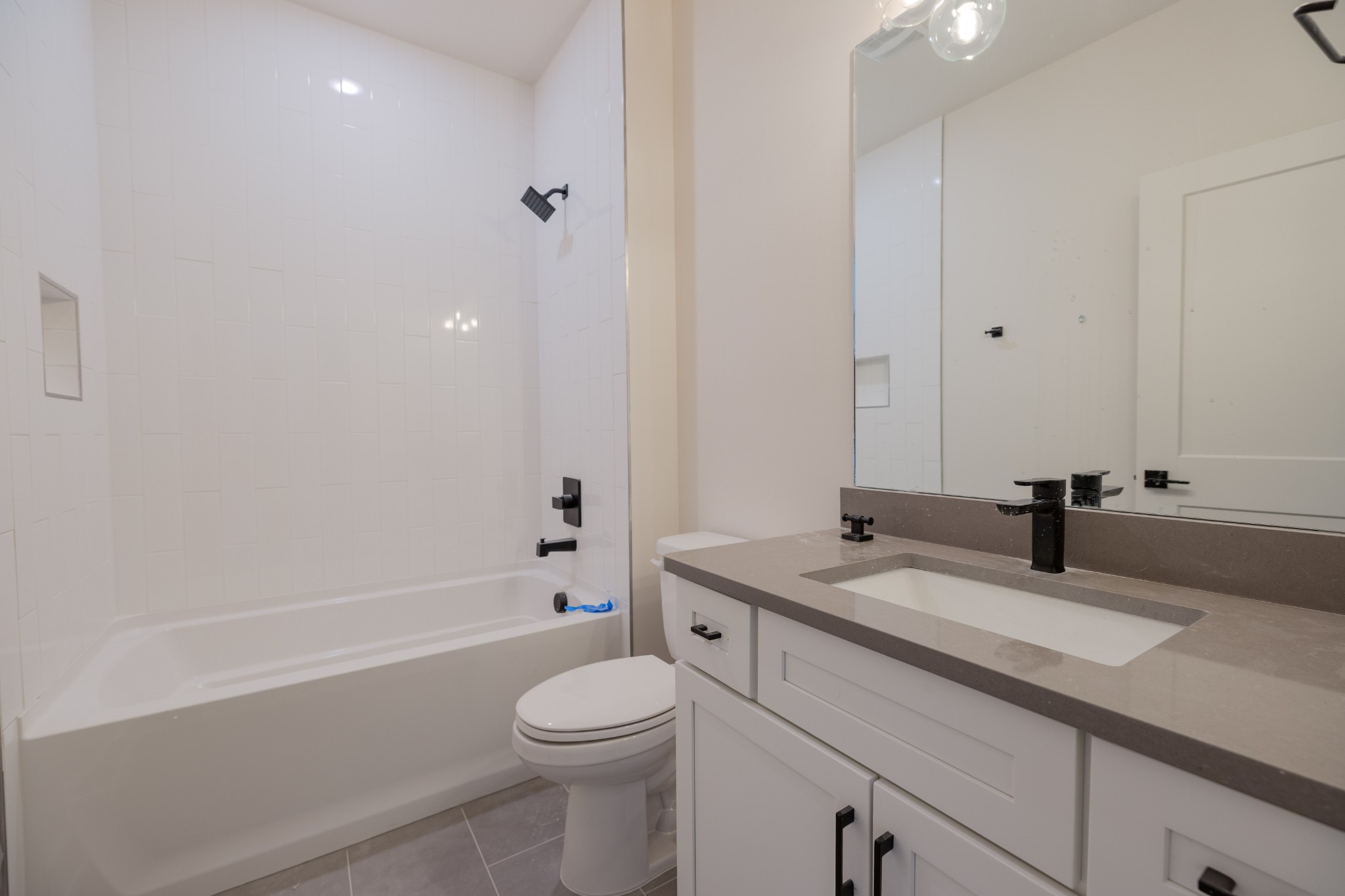 4060 Penfield Dr Unit E Property Photo 10
