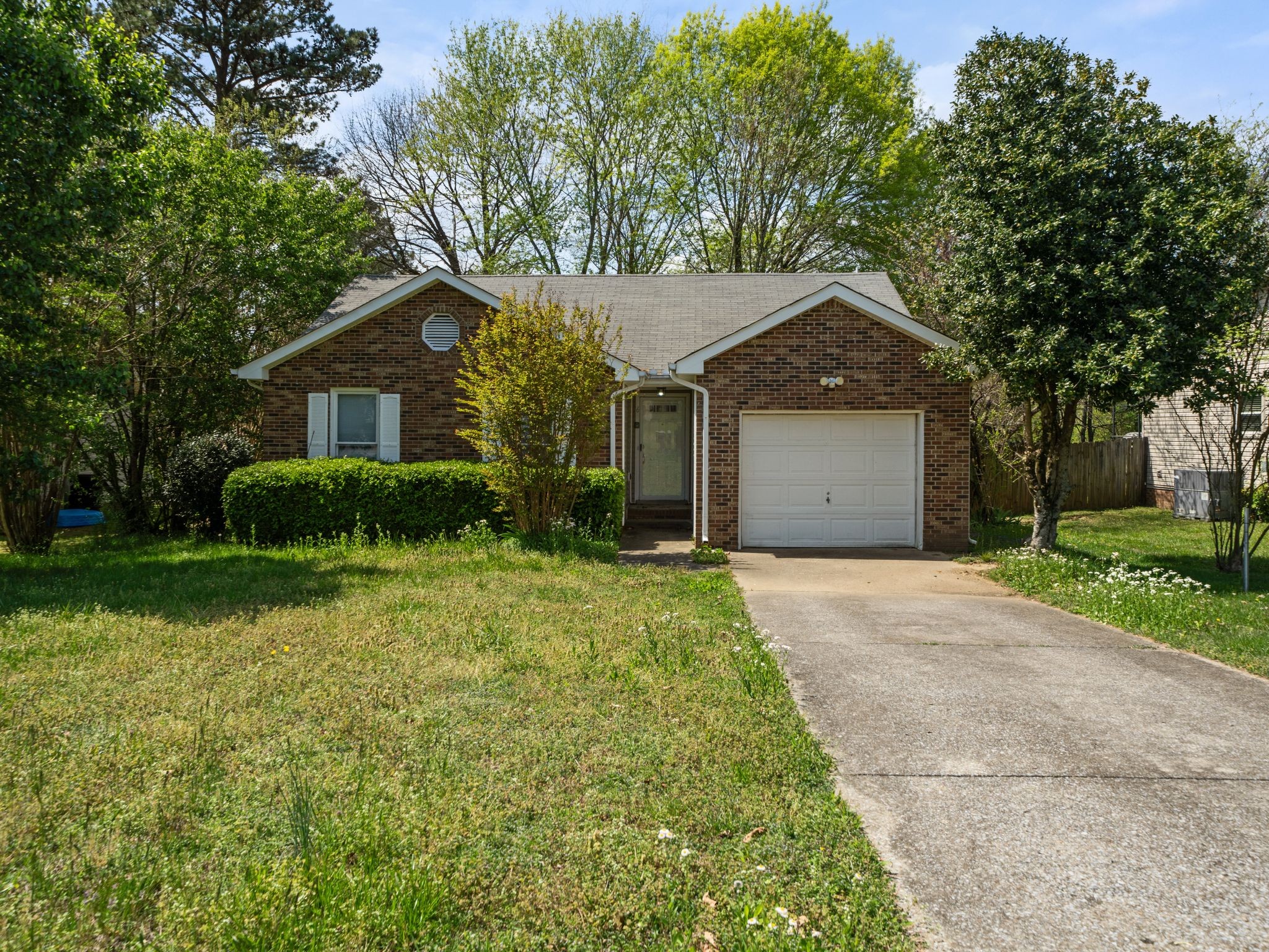168 Shady Maple Dr Property Photo 1
