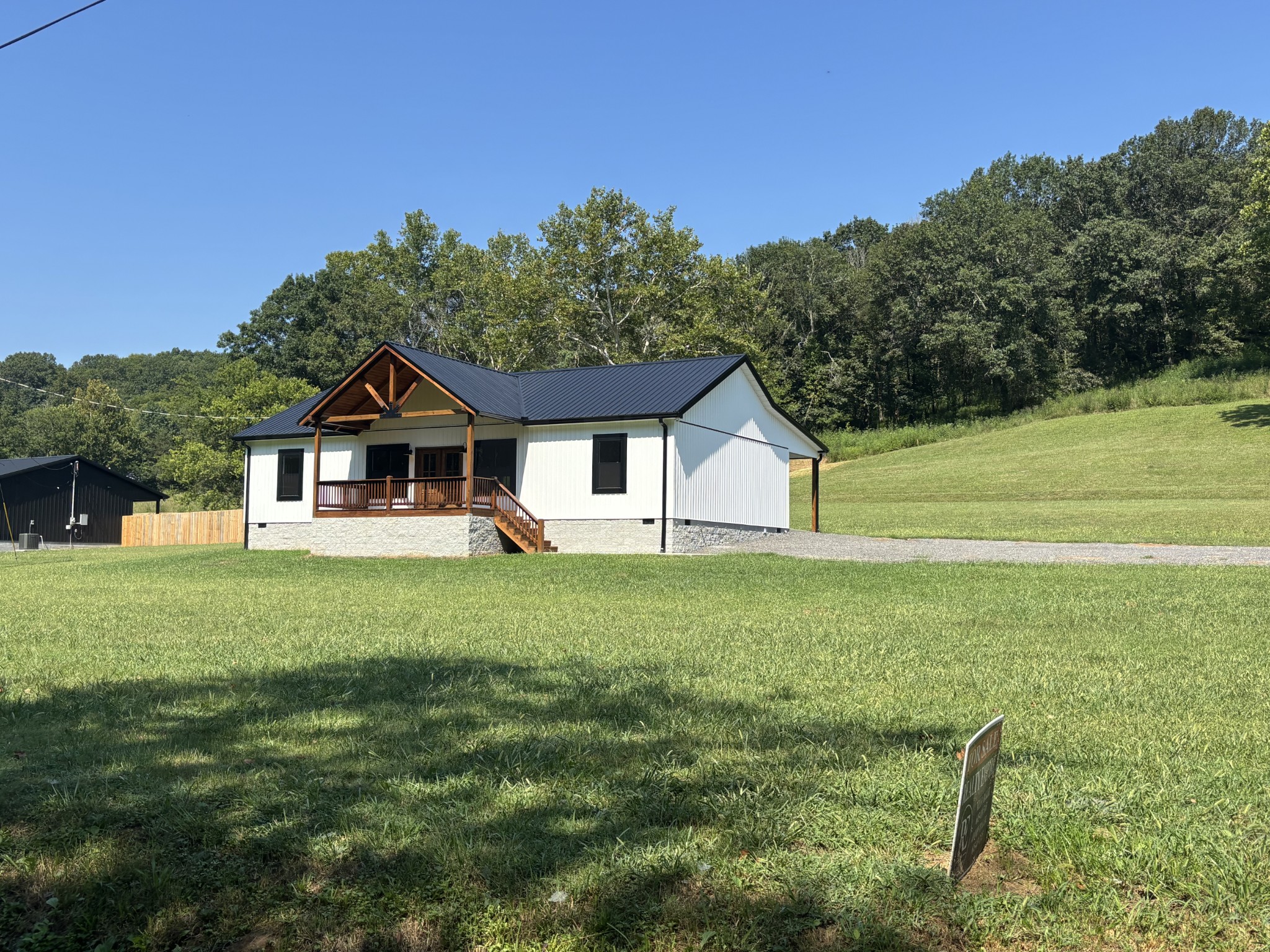 45 Kemp Hollow Rd Property Photo 1