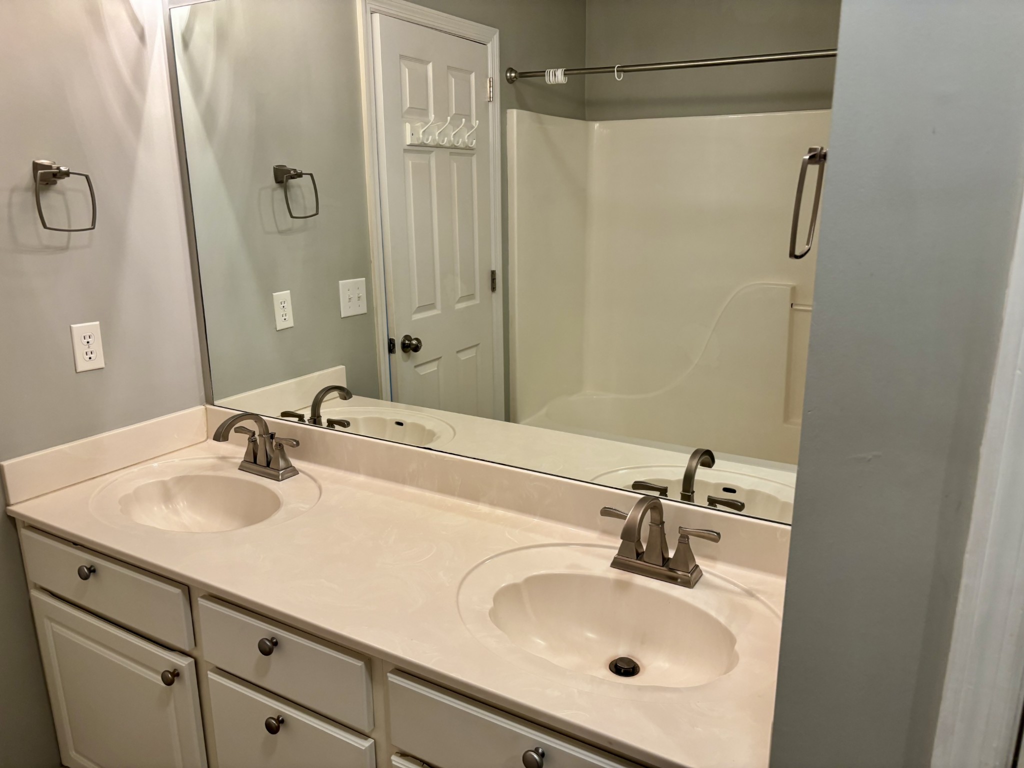 409 Compton Ln Property Photo 12