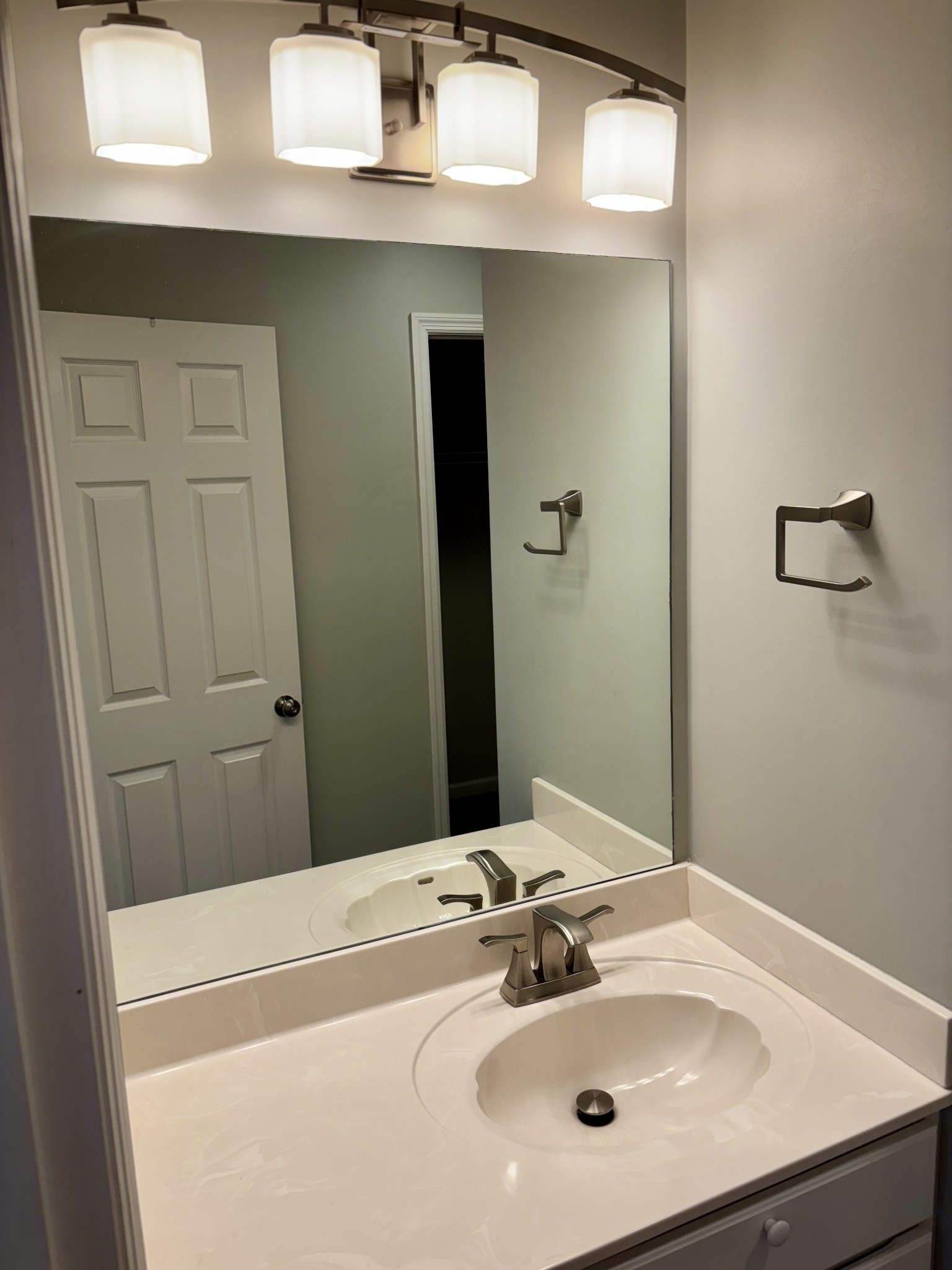 409 Compton Ln Property Photo 16