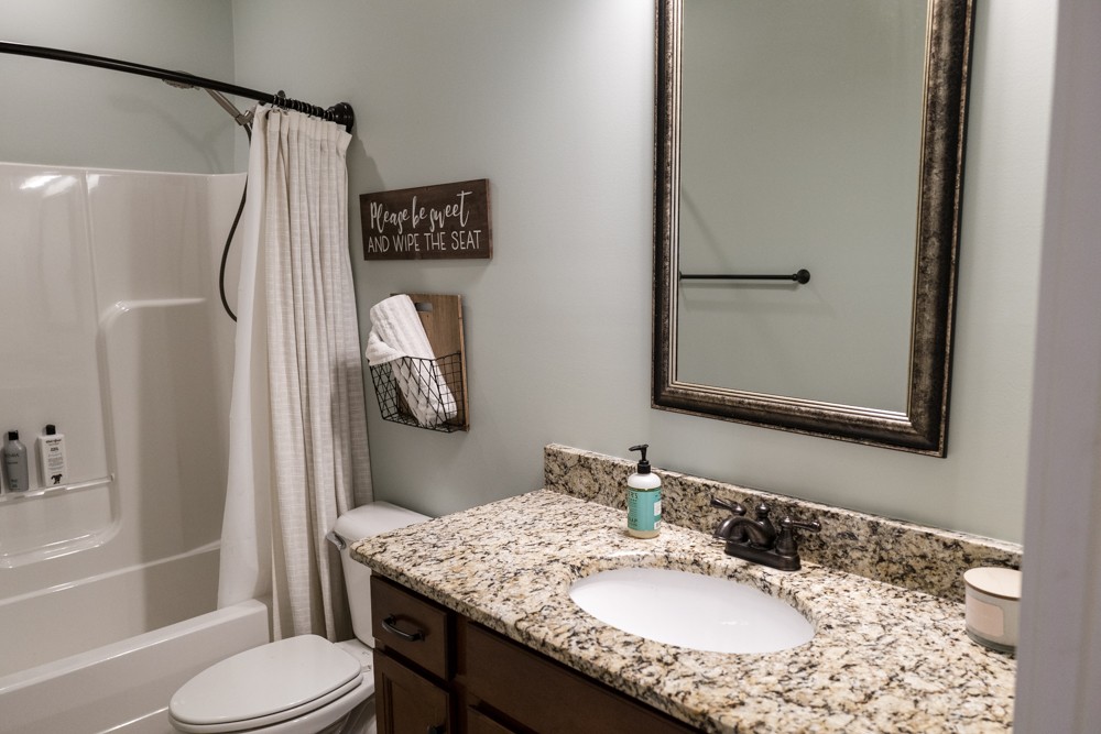 1061 Willow Cir Property Photo 33
