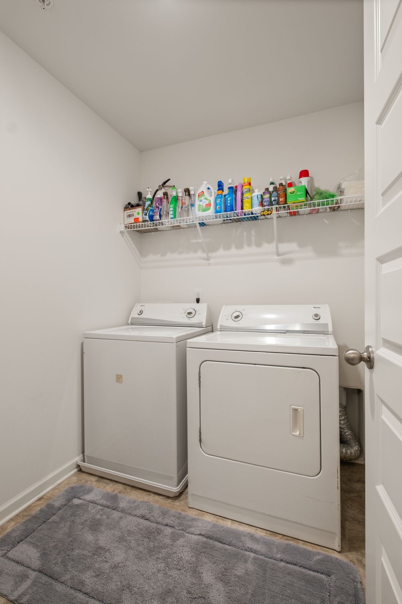 921 Cavan Ln Property Photo 28