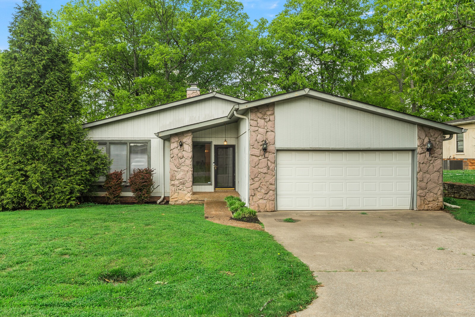 203 Redondo Ct, N Property Photo 1