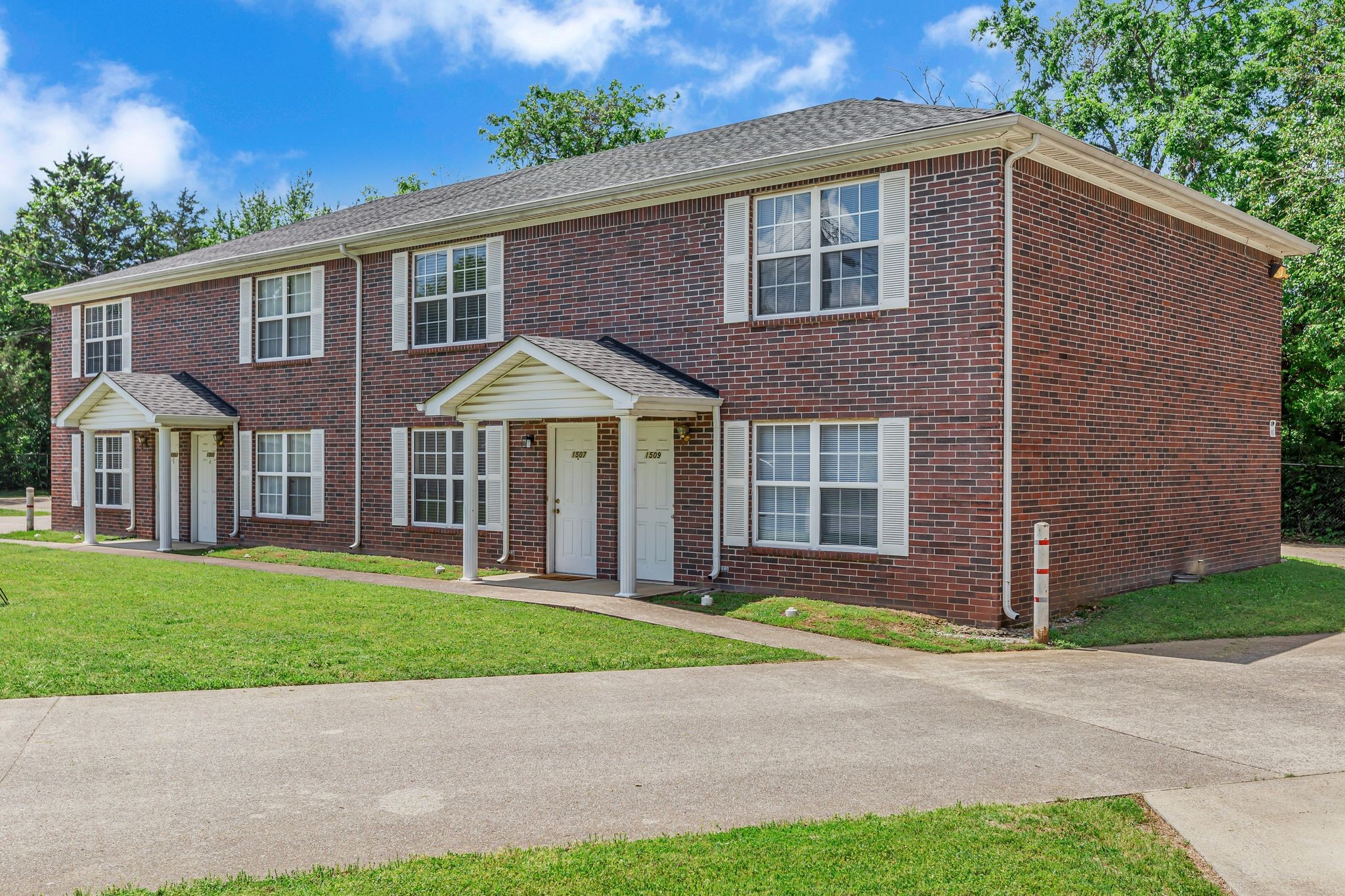 1507 Center Pointe Dr Property Photo 1