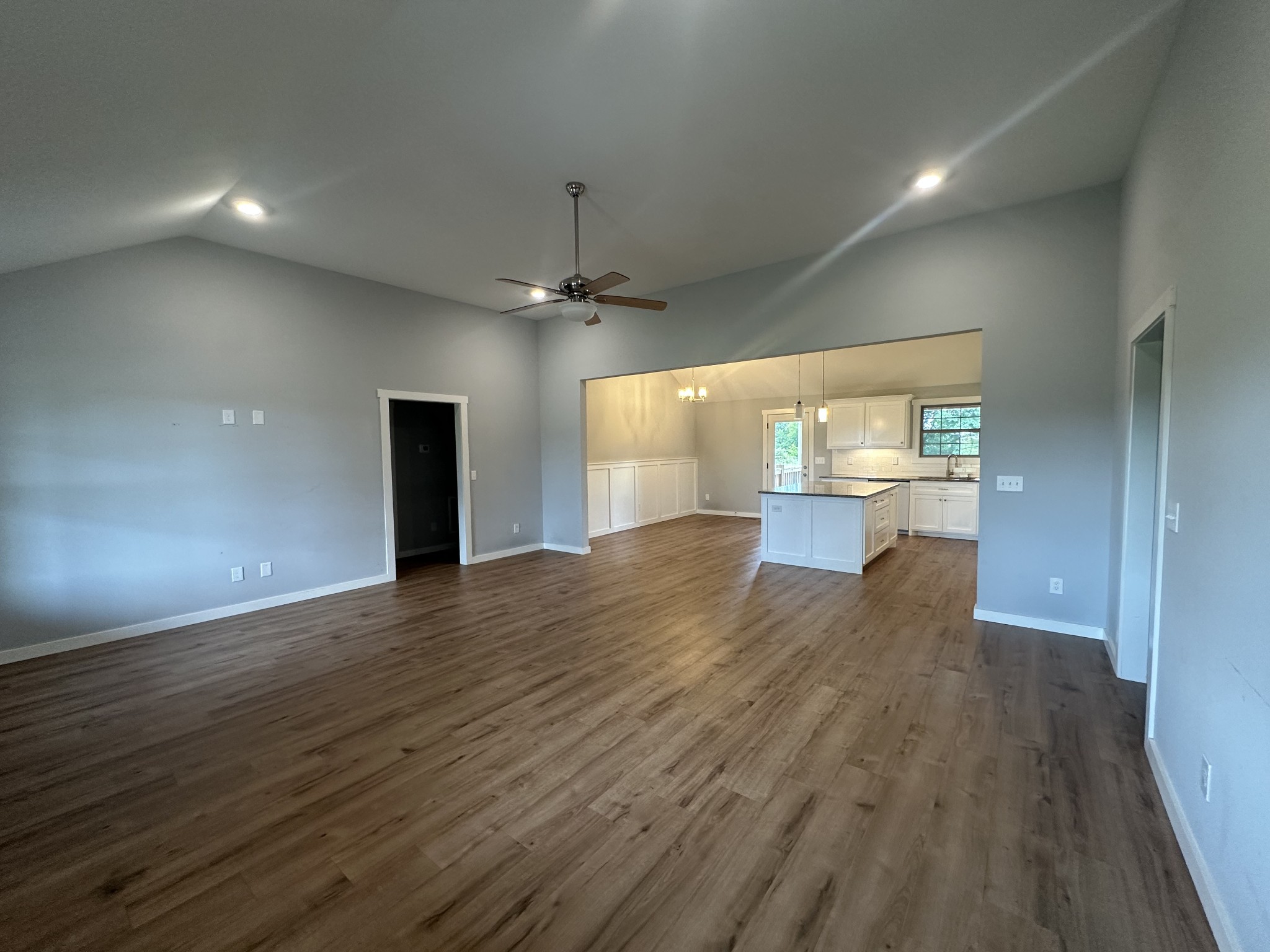 120 Freeland Rd Property Photo 3