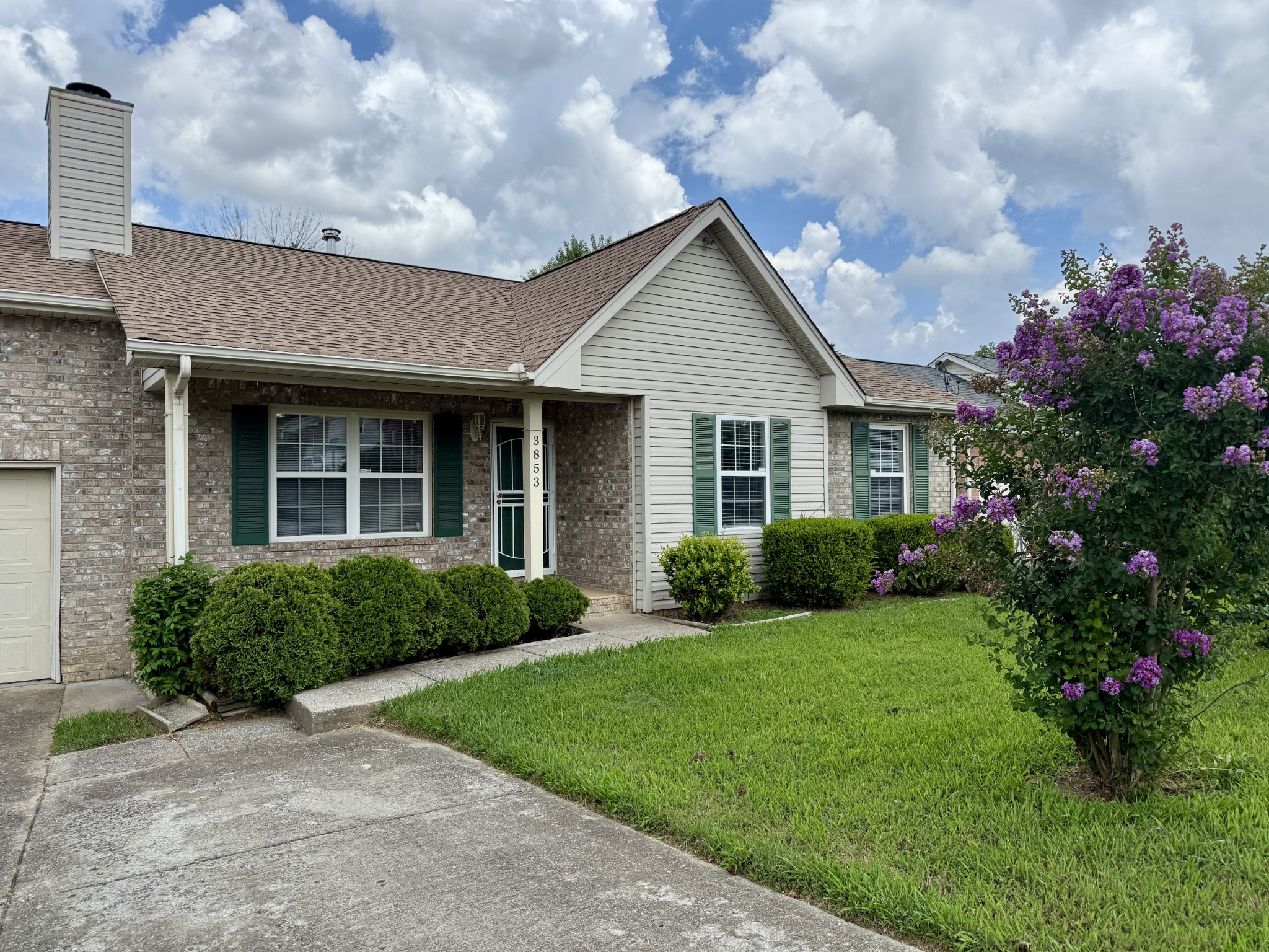 3853 Northbrook Dr Property Photo 8