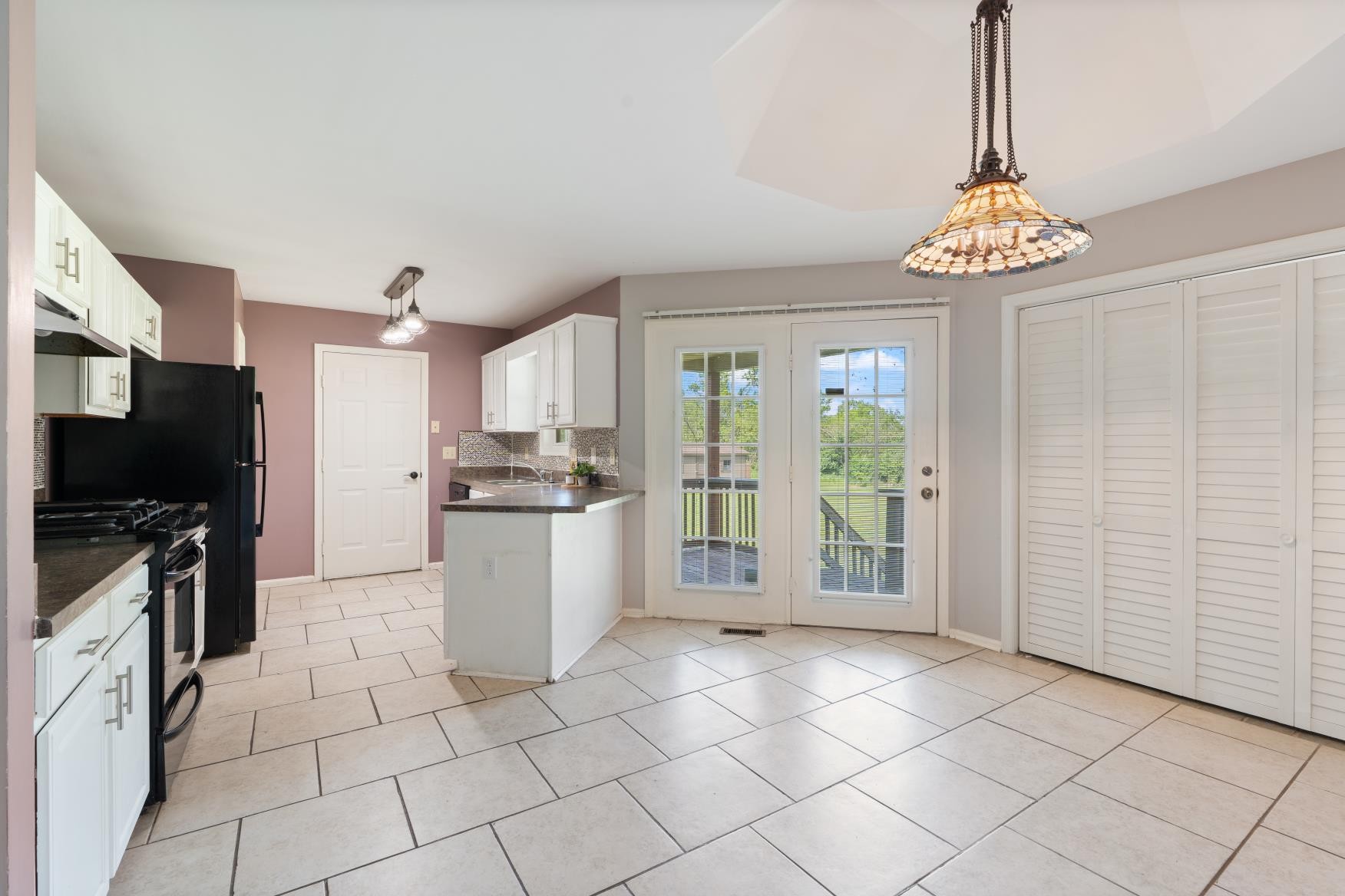 3853 Northbrook Dr Property Photo 12