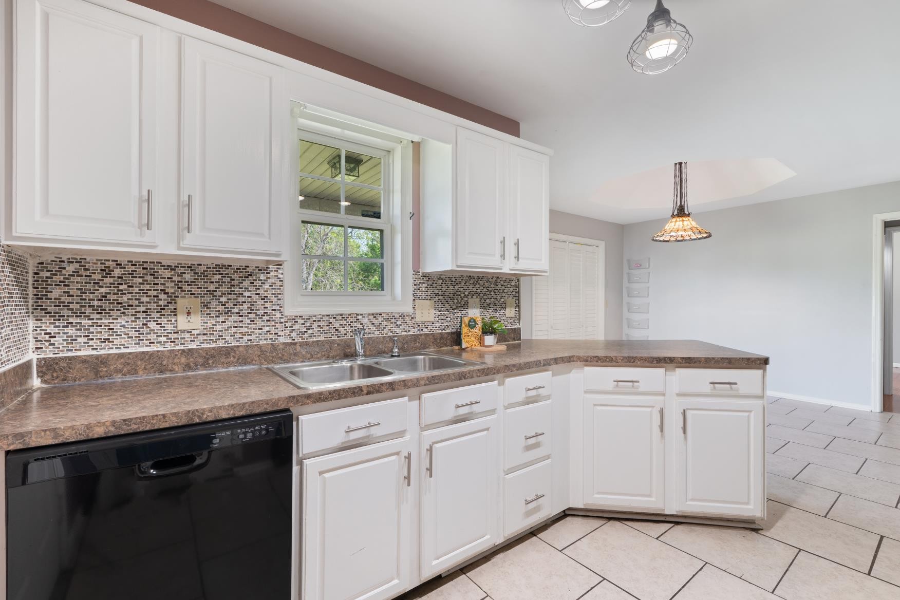 3853 Northbrook Dr Property Photo 18