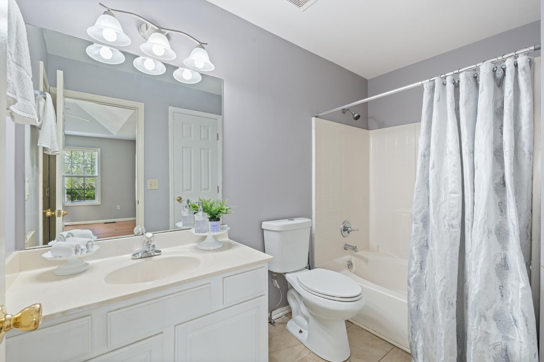 3853 Northbrook Dr Property Photo 22