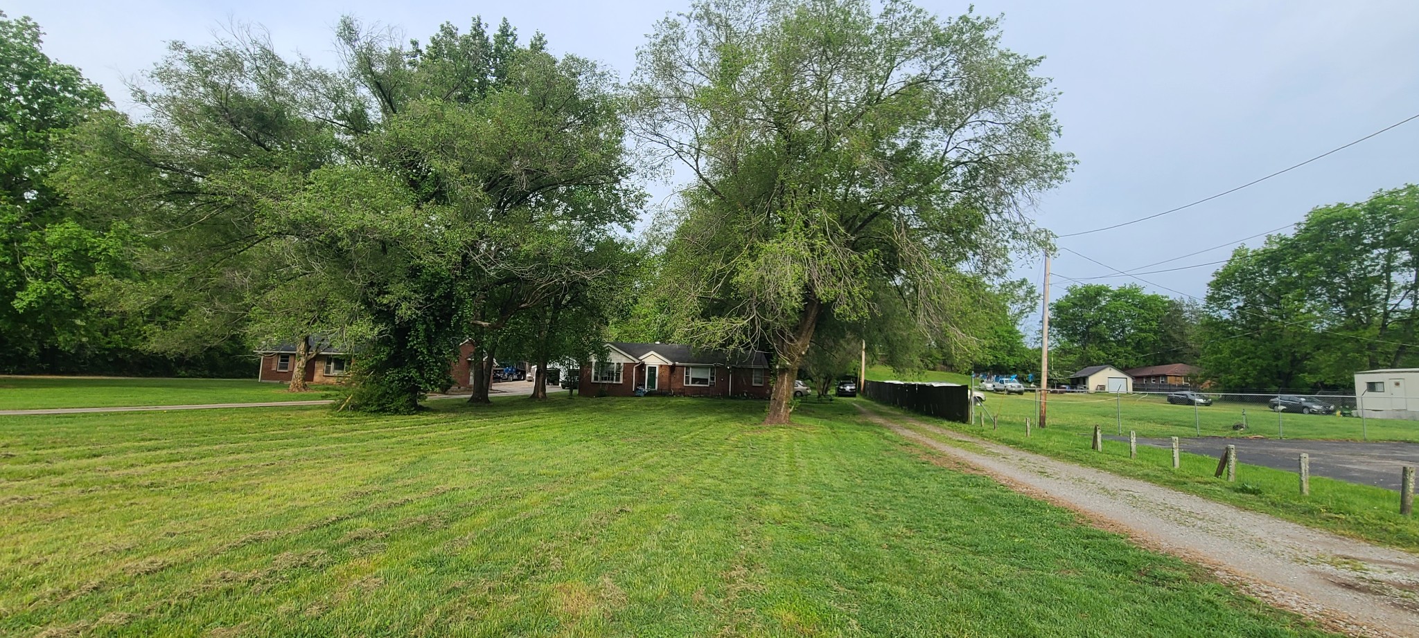 1088 Louisville Hwy Property Photo 3