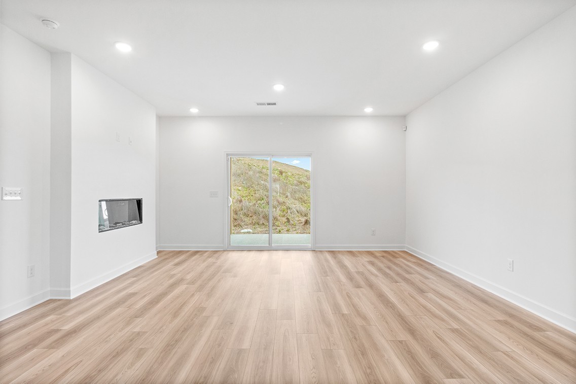 5060 Lawler Lane Property Photo 10