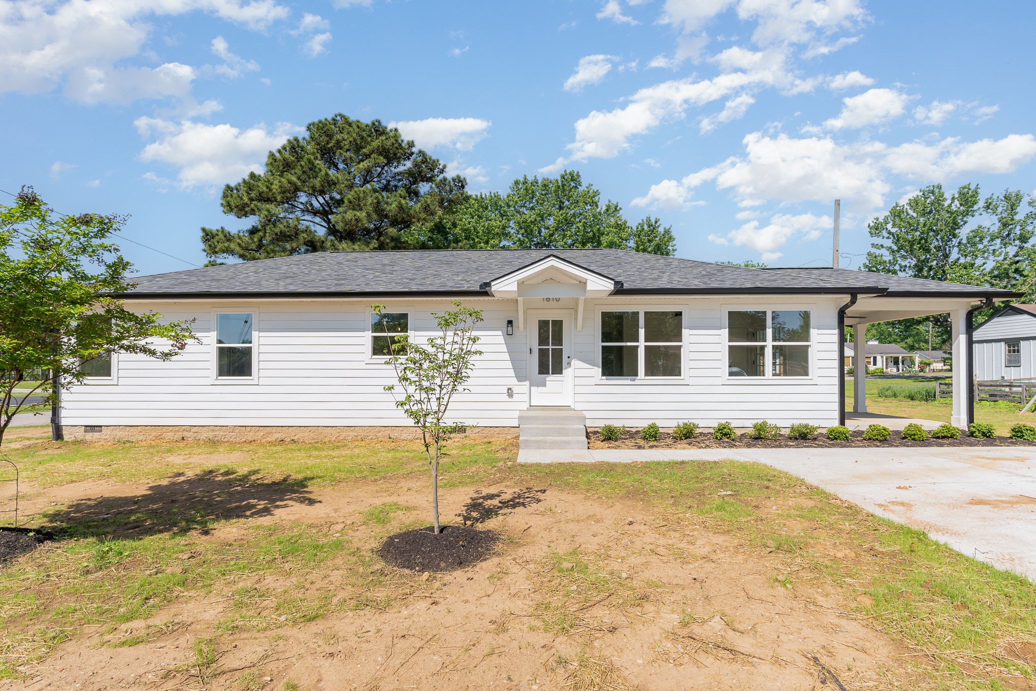 1610 Lawrence St Property Photo 1