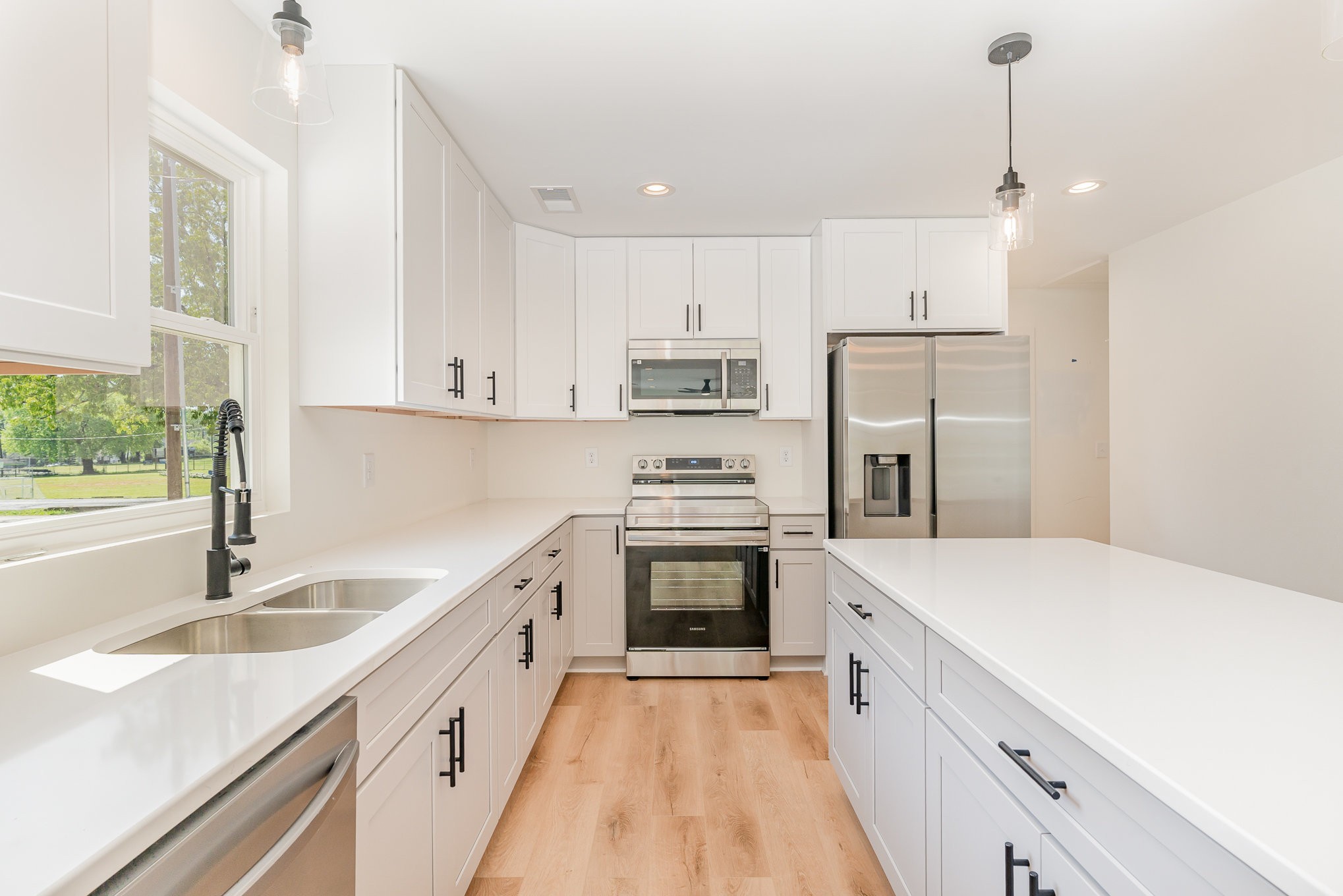 1610 Lawrence St Property Photo 8