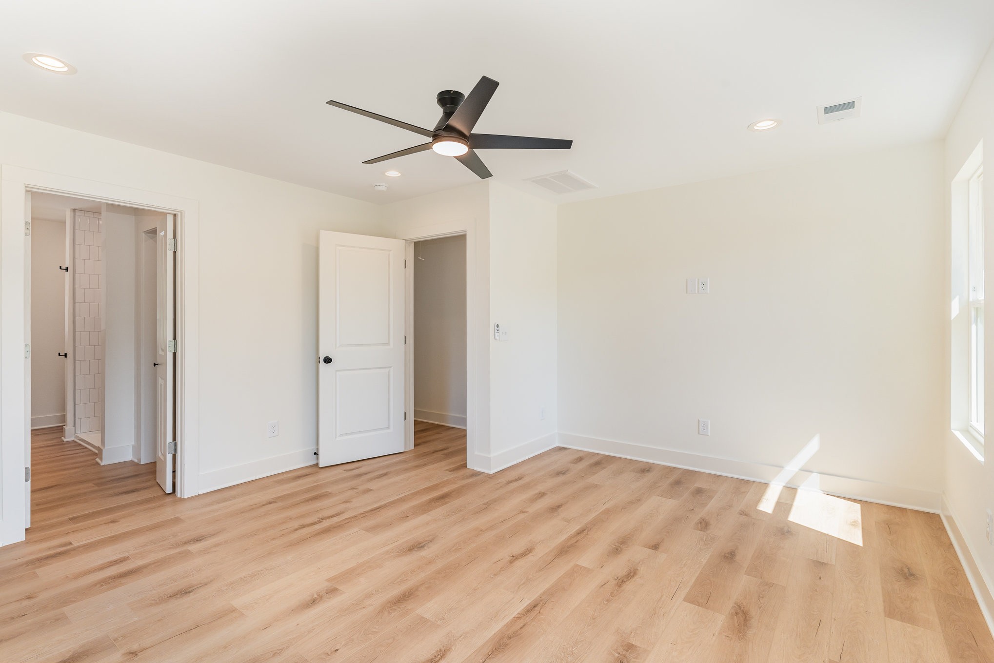 1610 Lawrence St Property Photo 10
