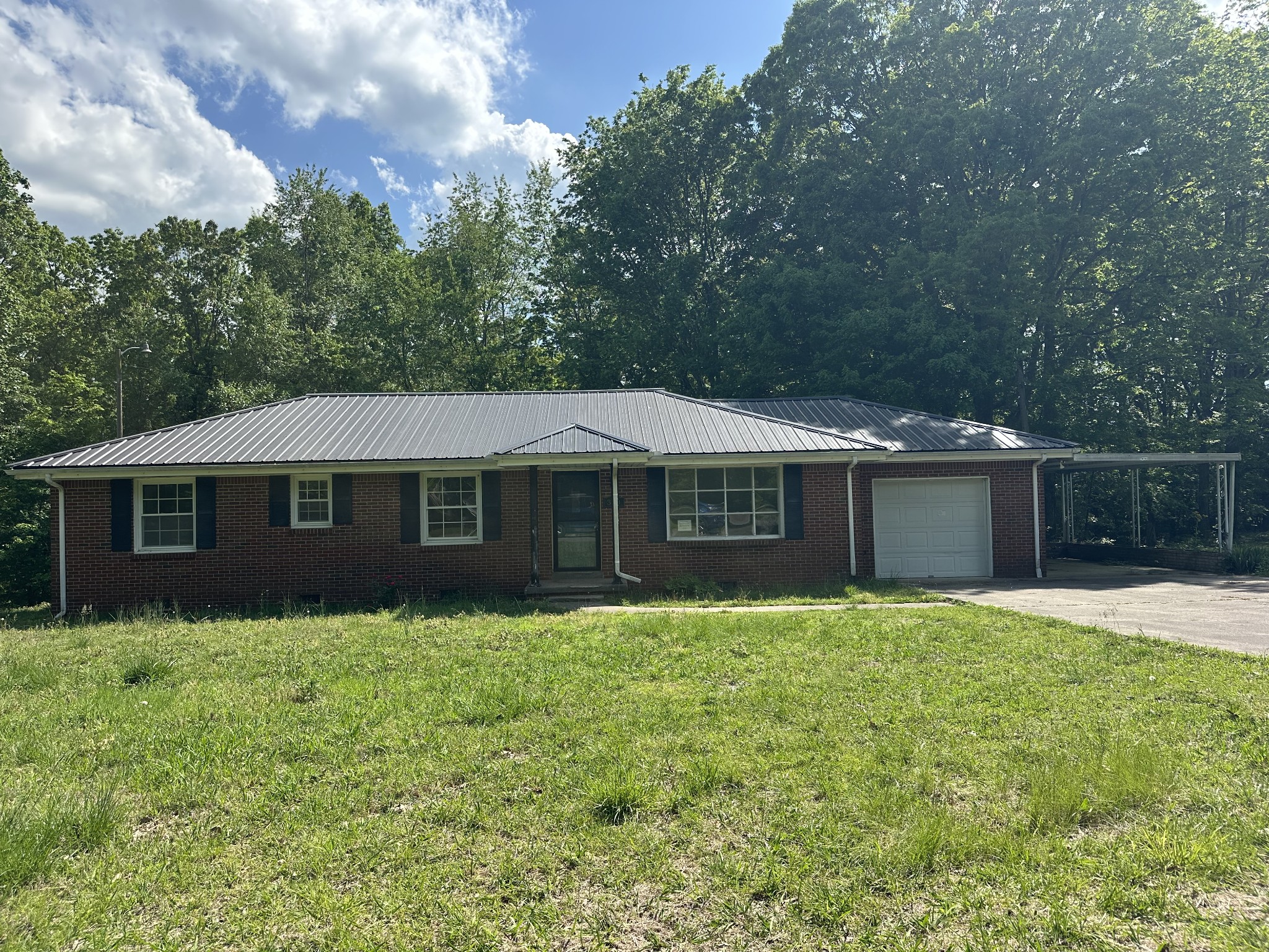 370 Wolfe Blvd Property Photo