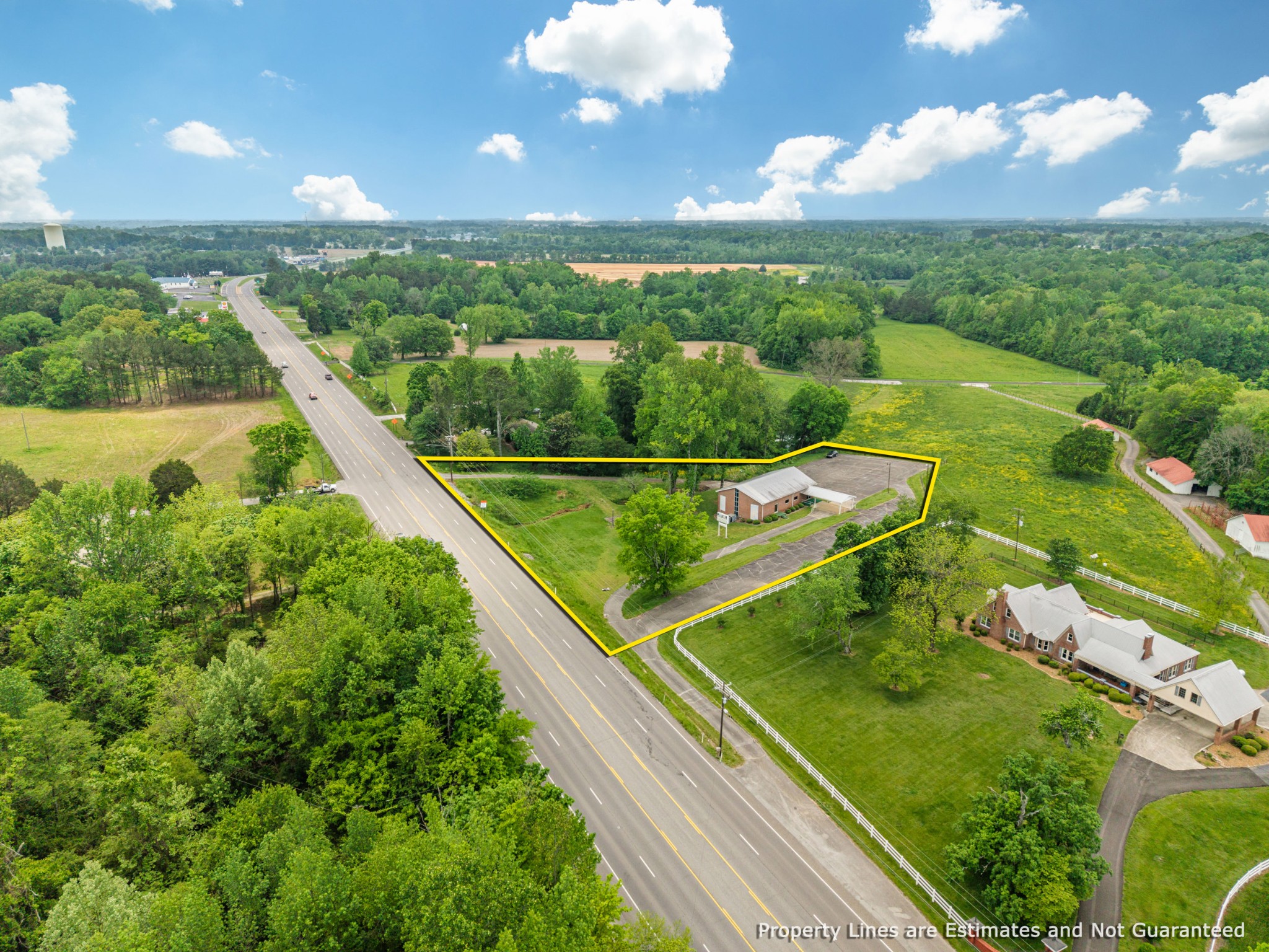 3325 Huntsville Hwy Property Photo 1