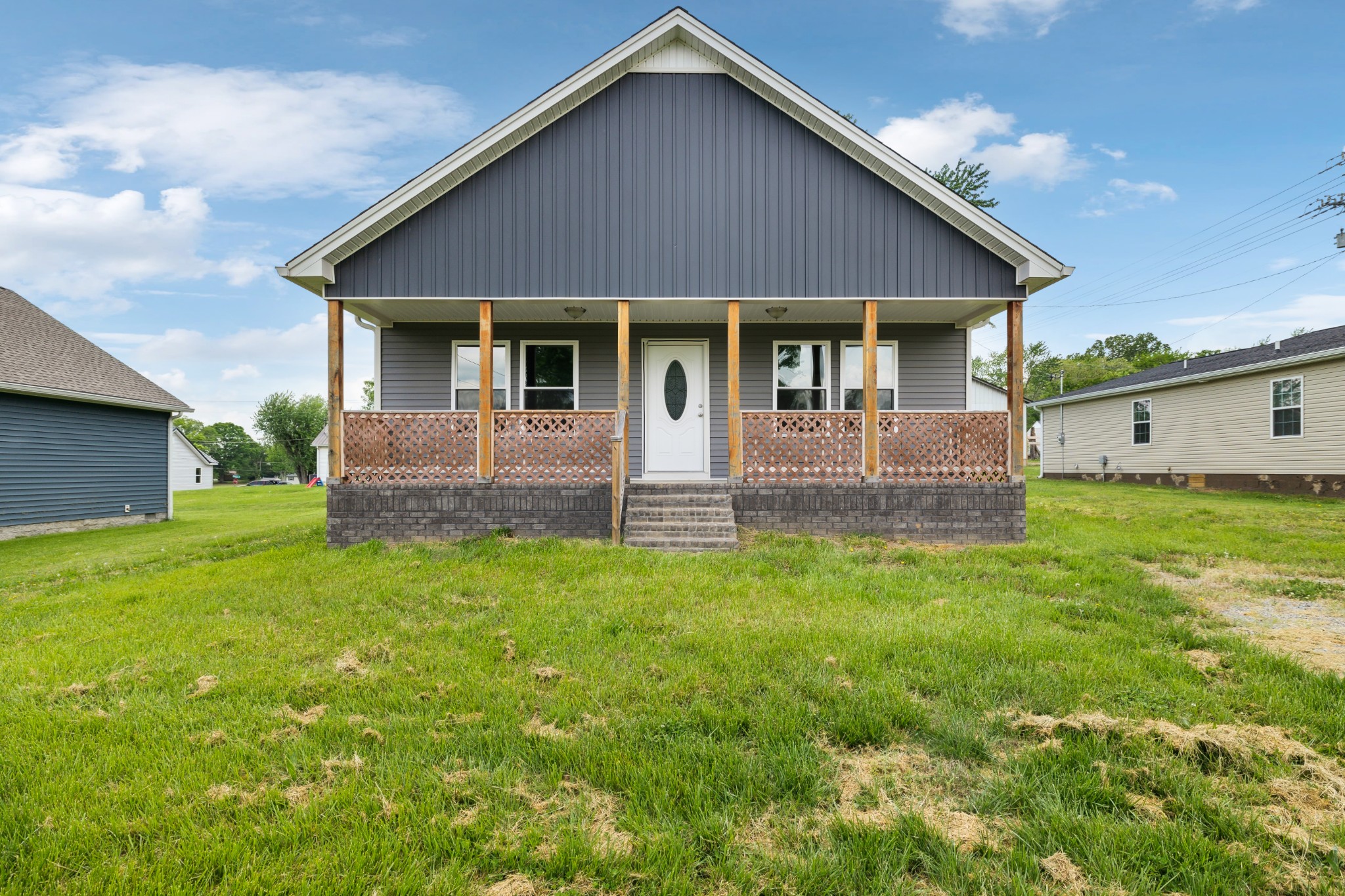 605 Poplar St Property Photo 1