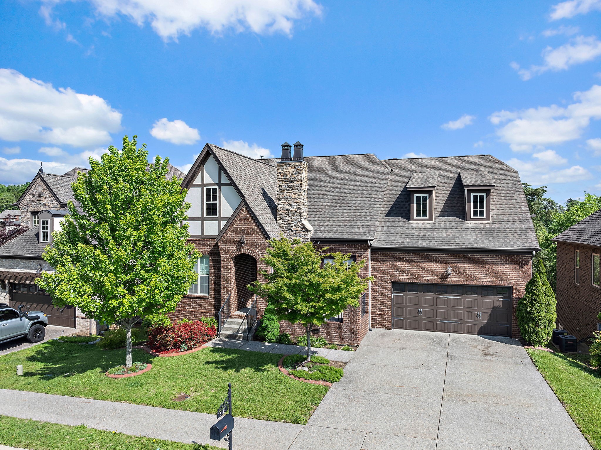 5113 Mountainbrook Cir Property Photo 2