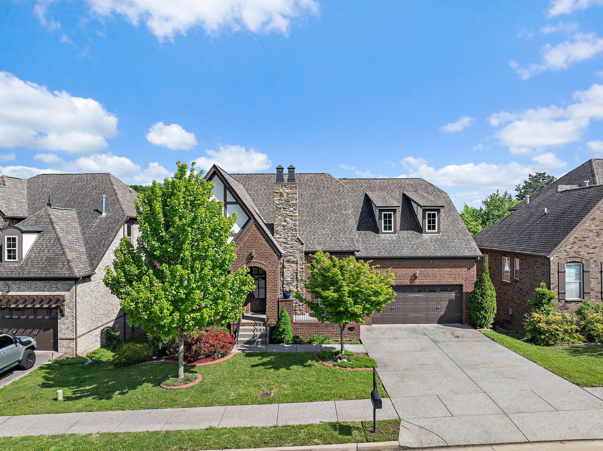 5113 Mountainbrook Cir Property Photo 3