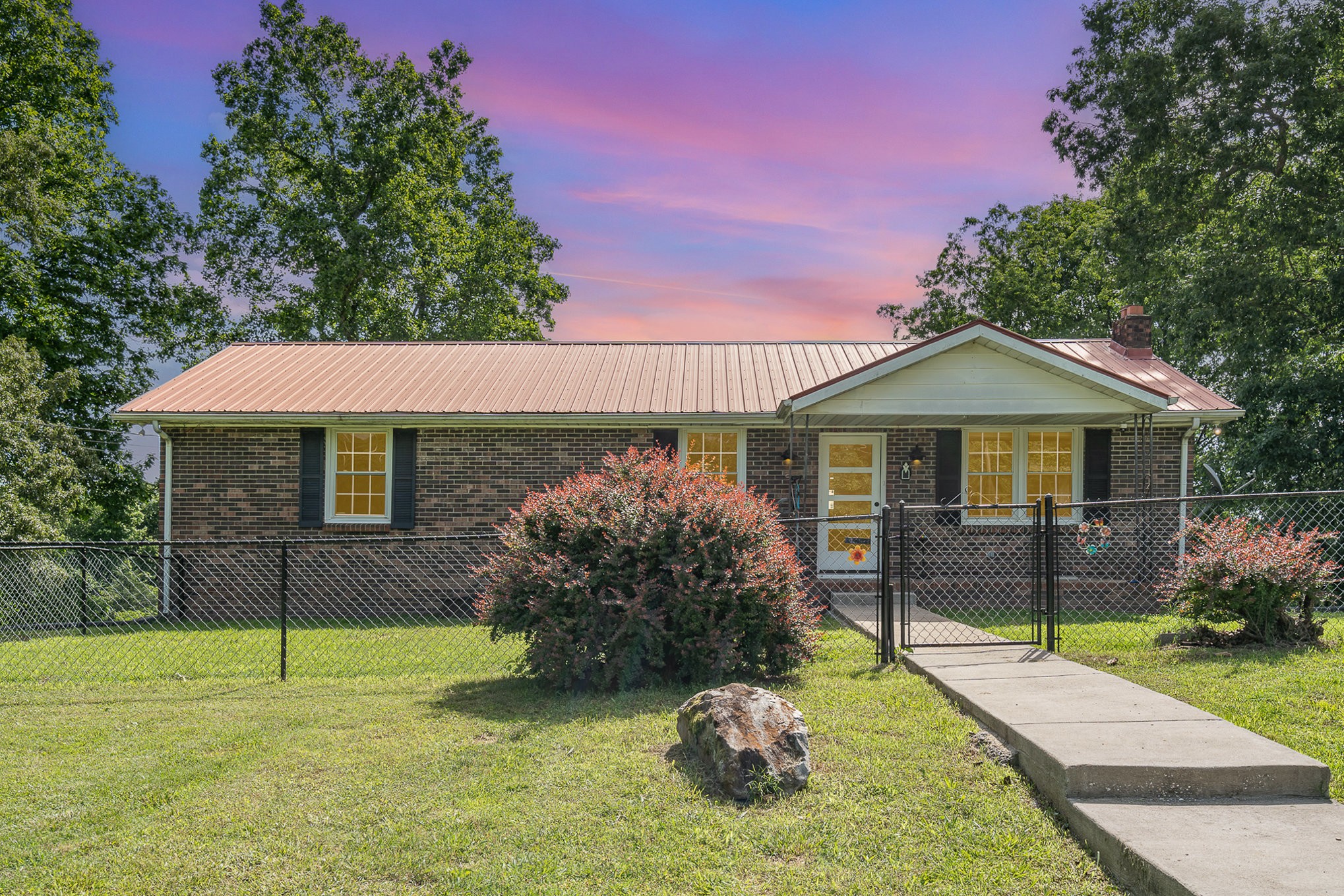 3636 Bowker Rd Property Photo