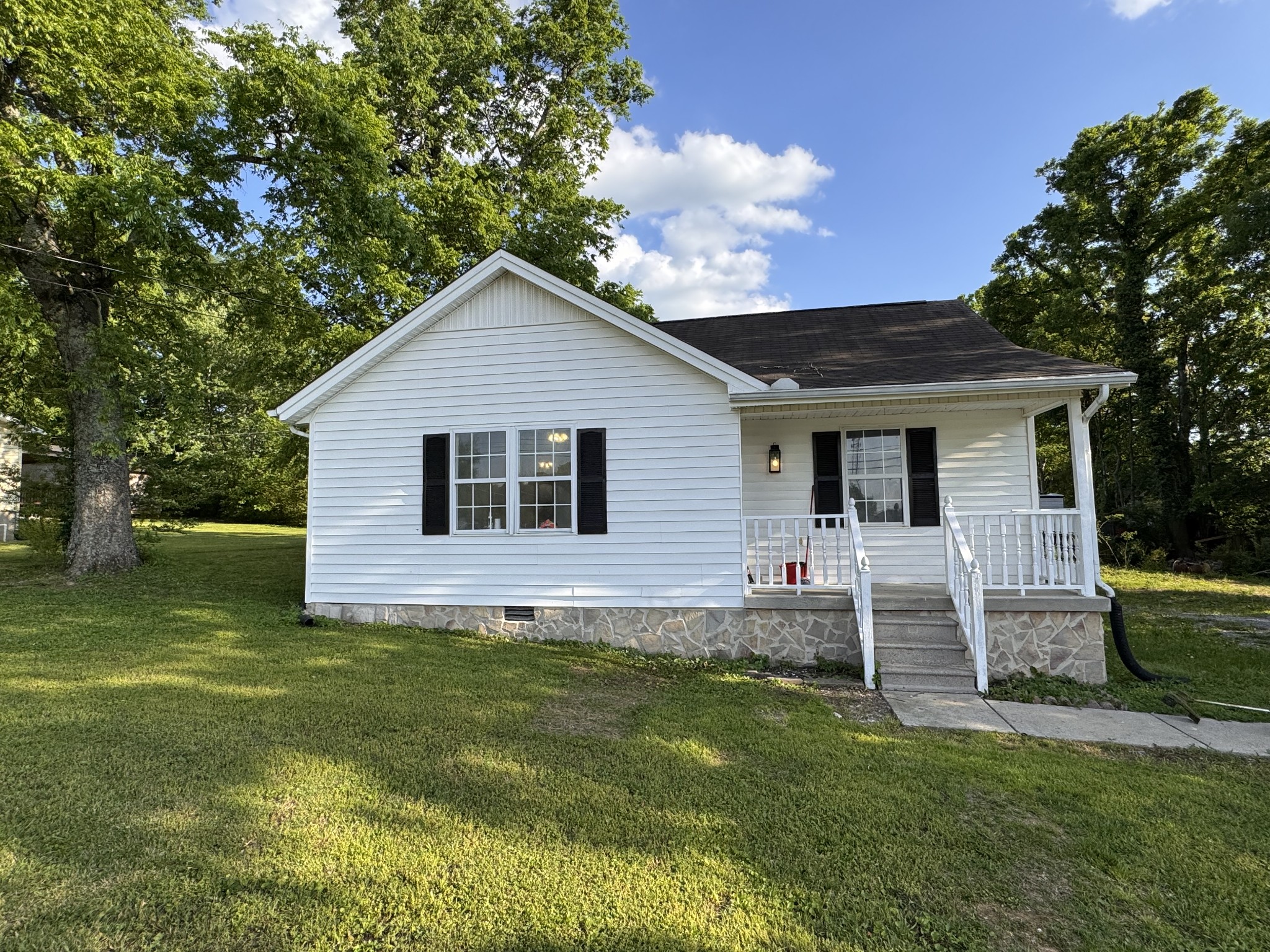 407B Dunnaway St Property Photo 1