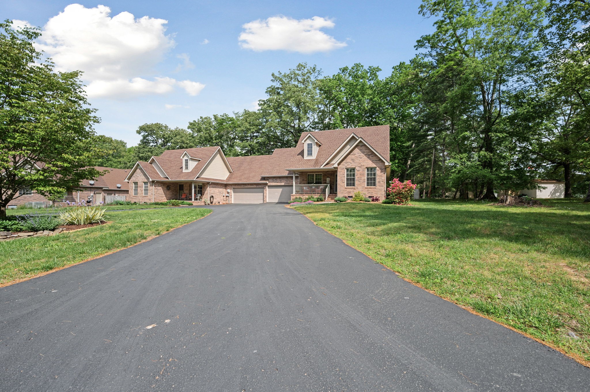 806 Forrest Dr Property Photo 38