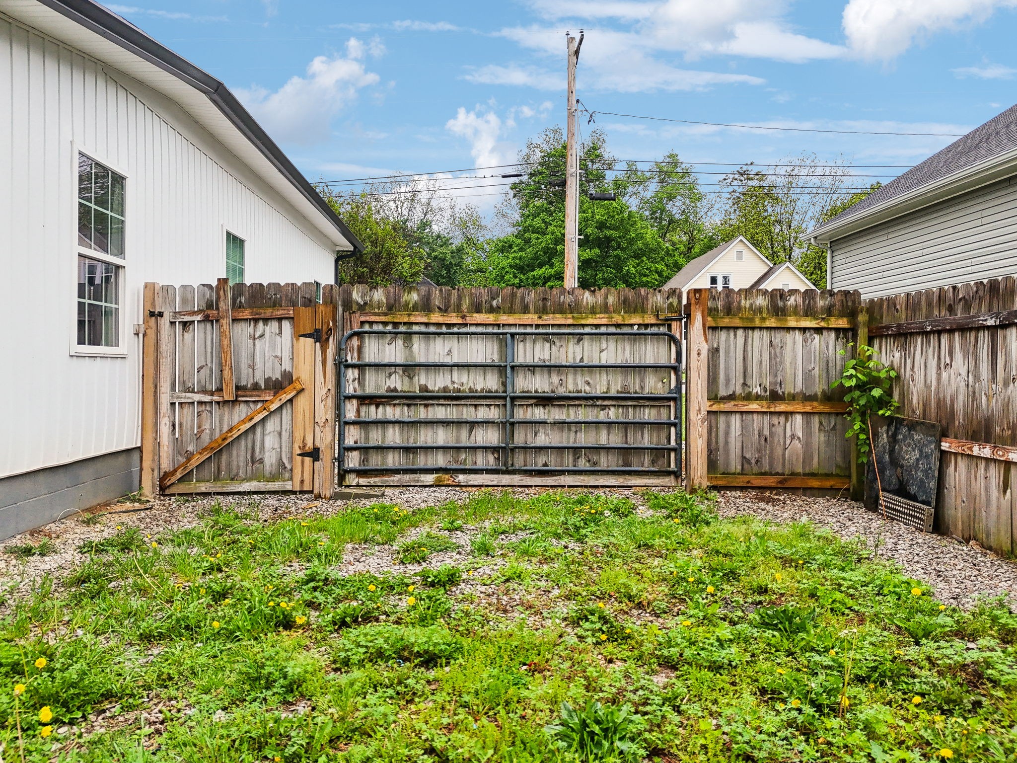 111 Warren St Property Photo 30