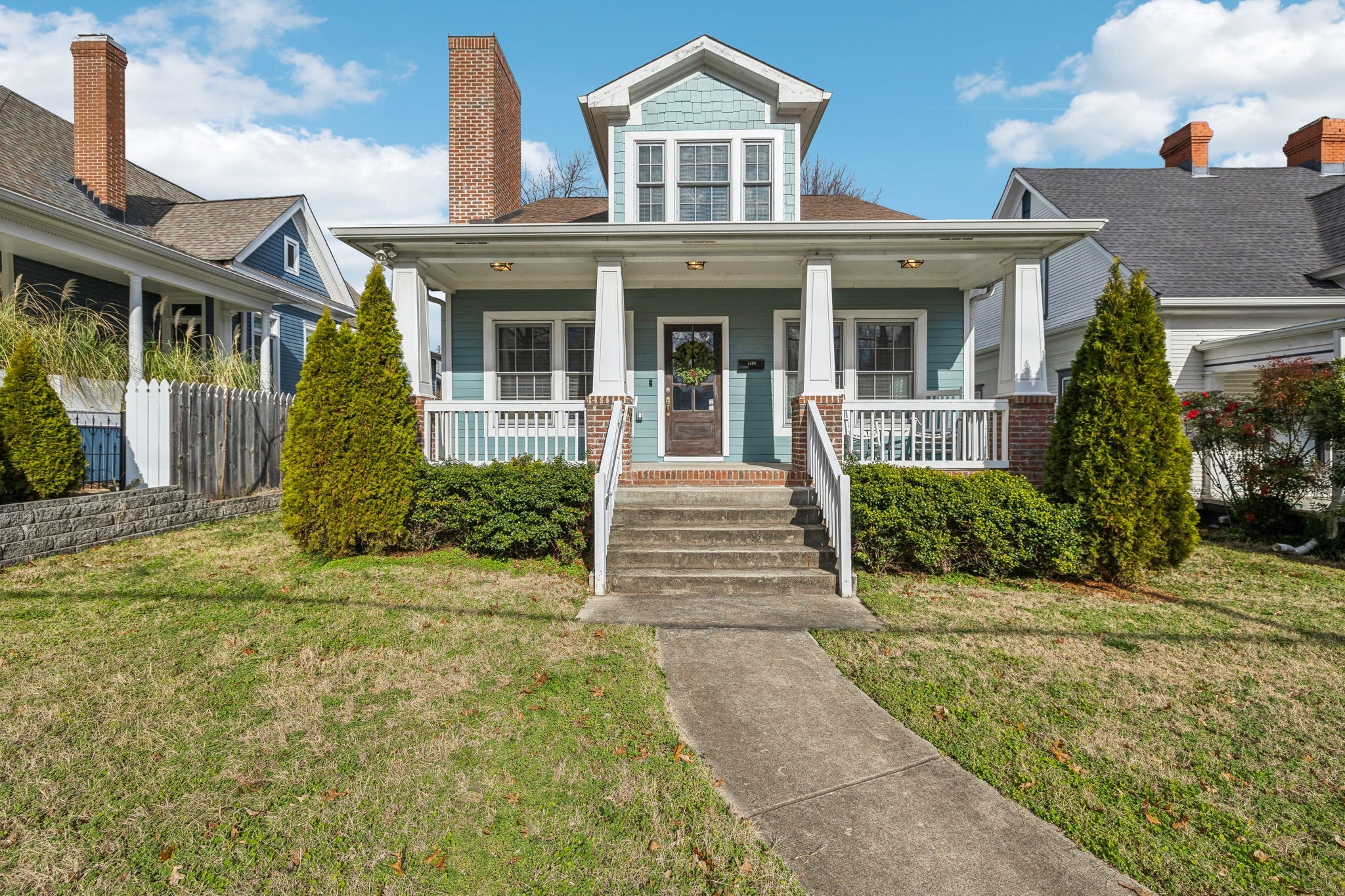 1209 Forest Ave Property Photo 1