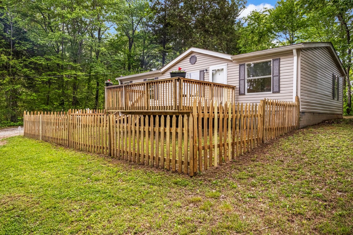835 Harris Rd Property Photo 4