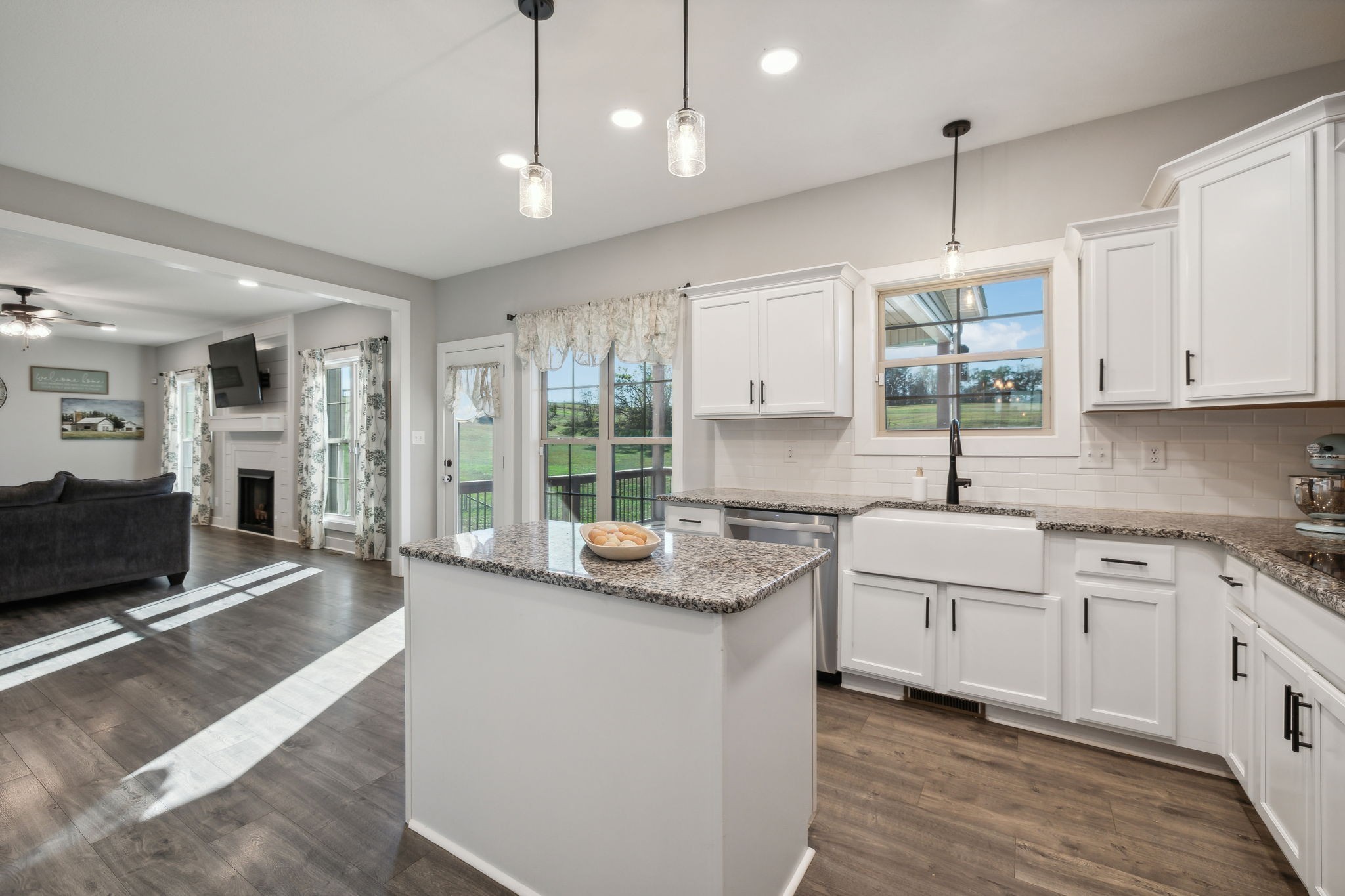 3952 Chapel Hill Rd Property Photo 10
