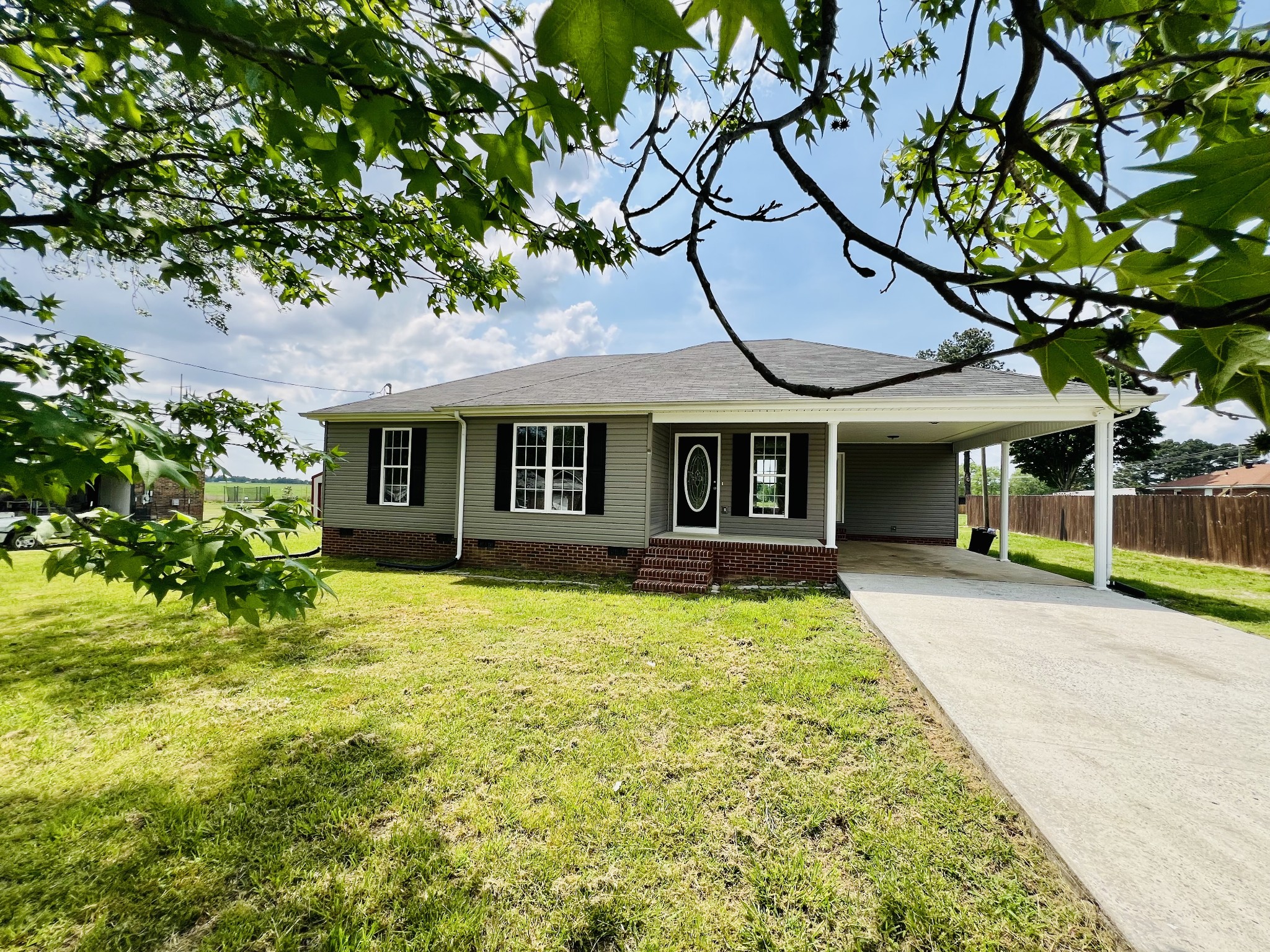 3 Chapman Ln Property Photo 1