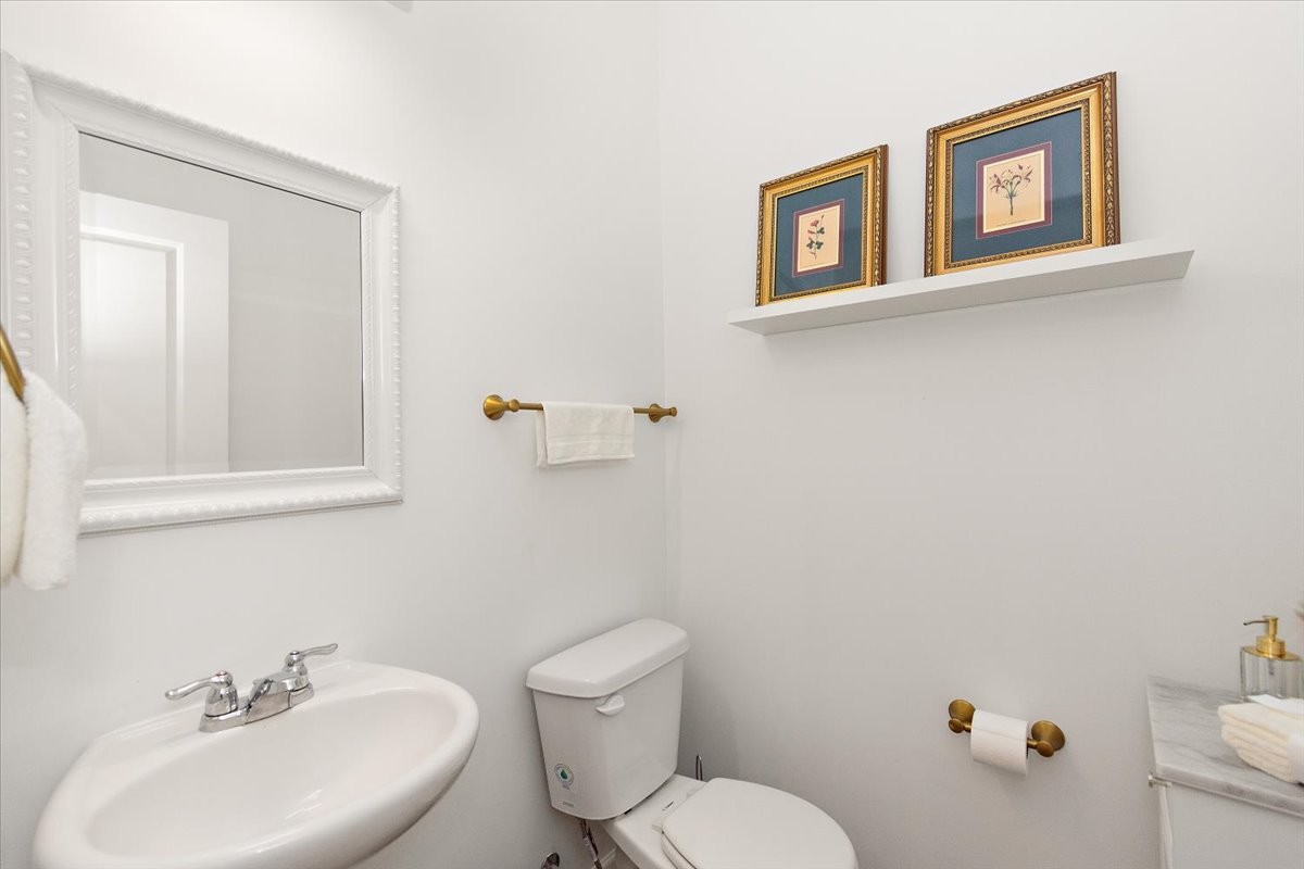 3294 Holiday Ln Property Photo 17