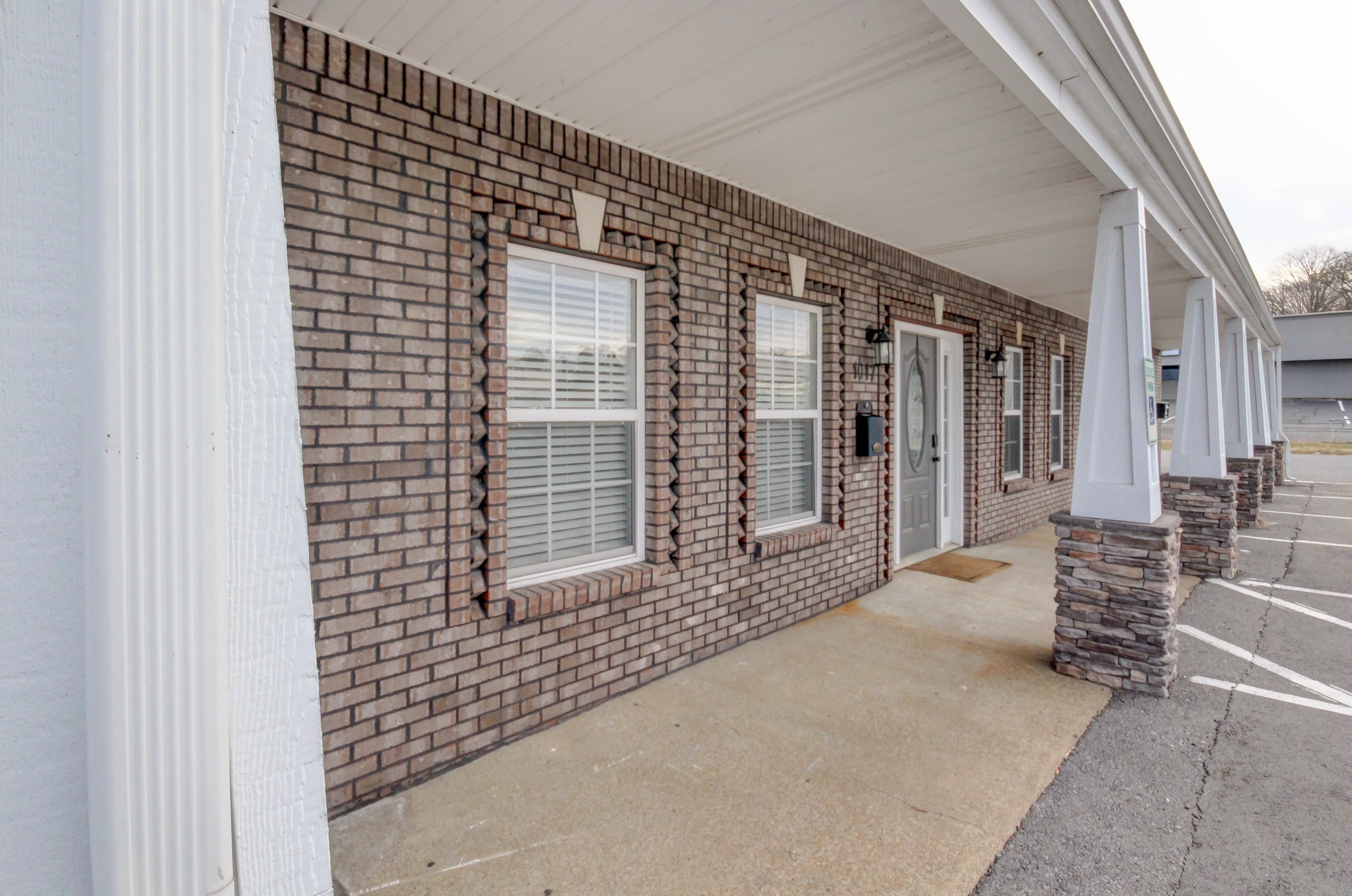 1017 S Riverside Dr Suite 221 Property Photo 43