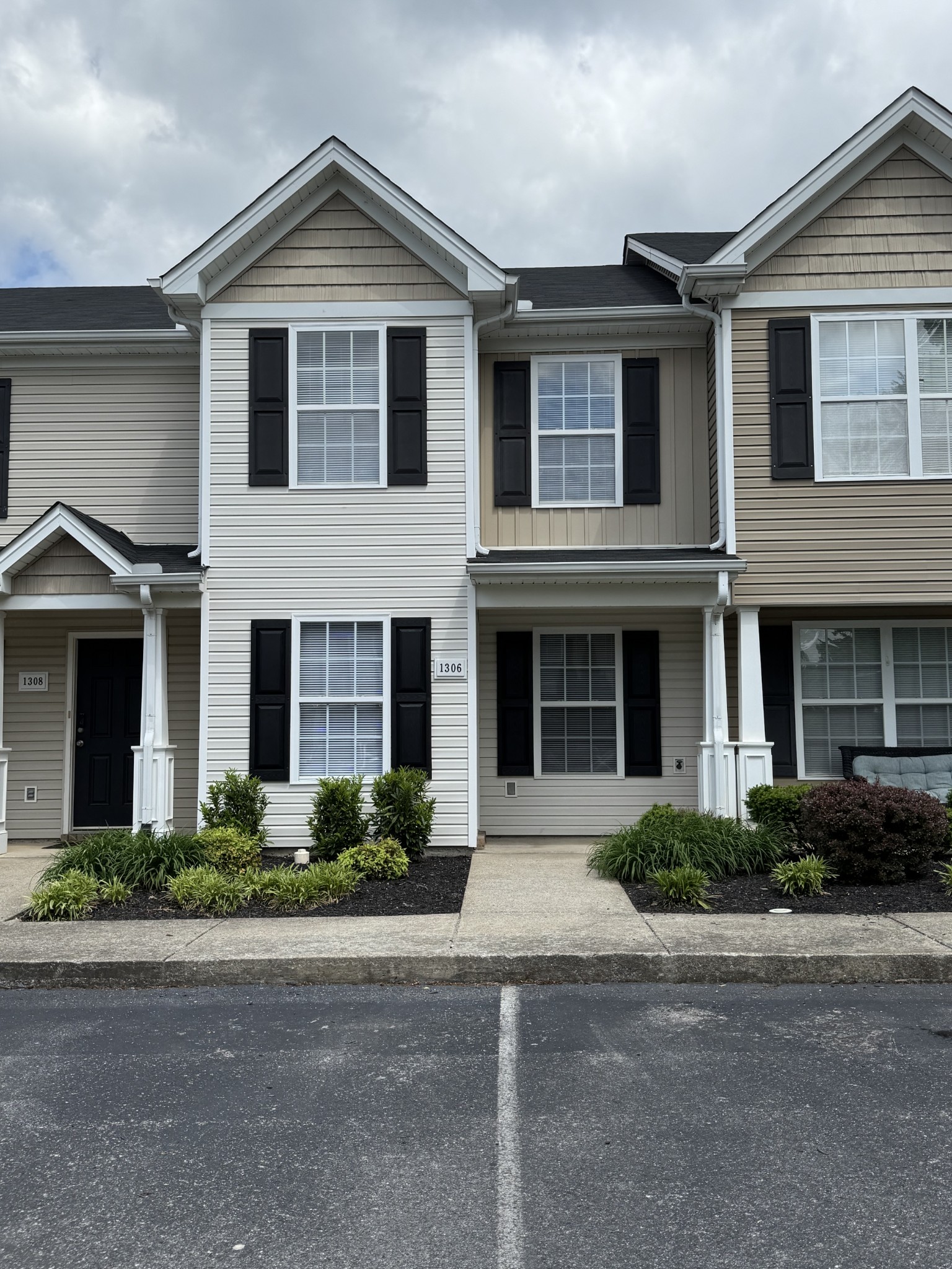 1306 Vermont Ct Property Photo 7