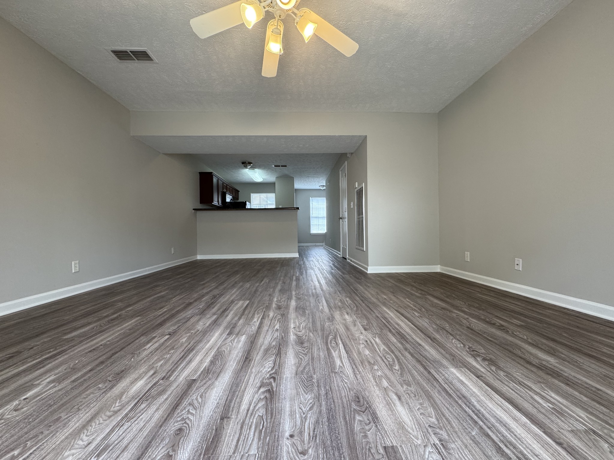 1306 Vermont Ct Property Photo 9
