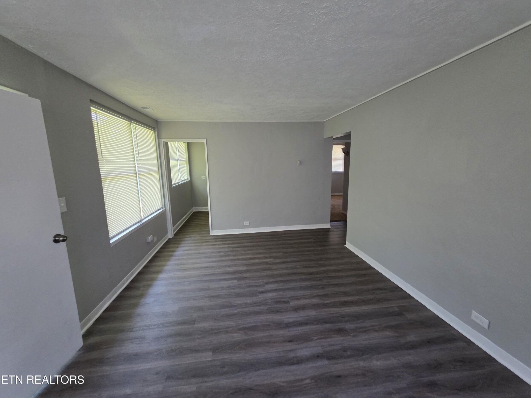 103 S Purdue Ave Property Photo 6