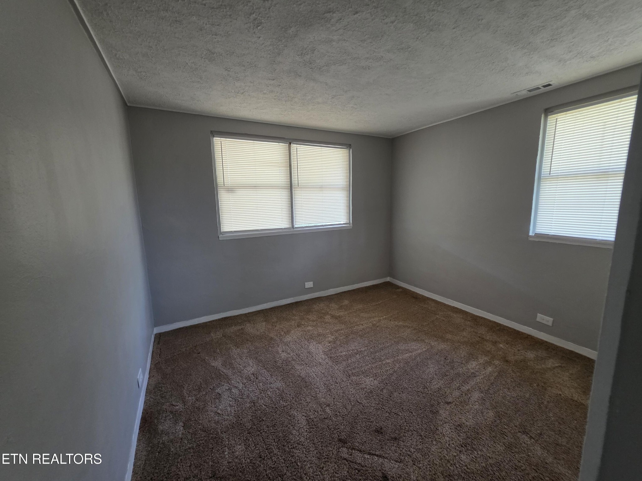 103 S Purdue Ave Property Photo 9
