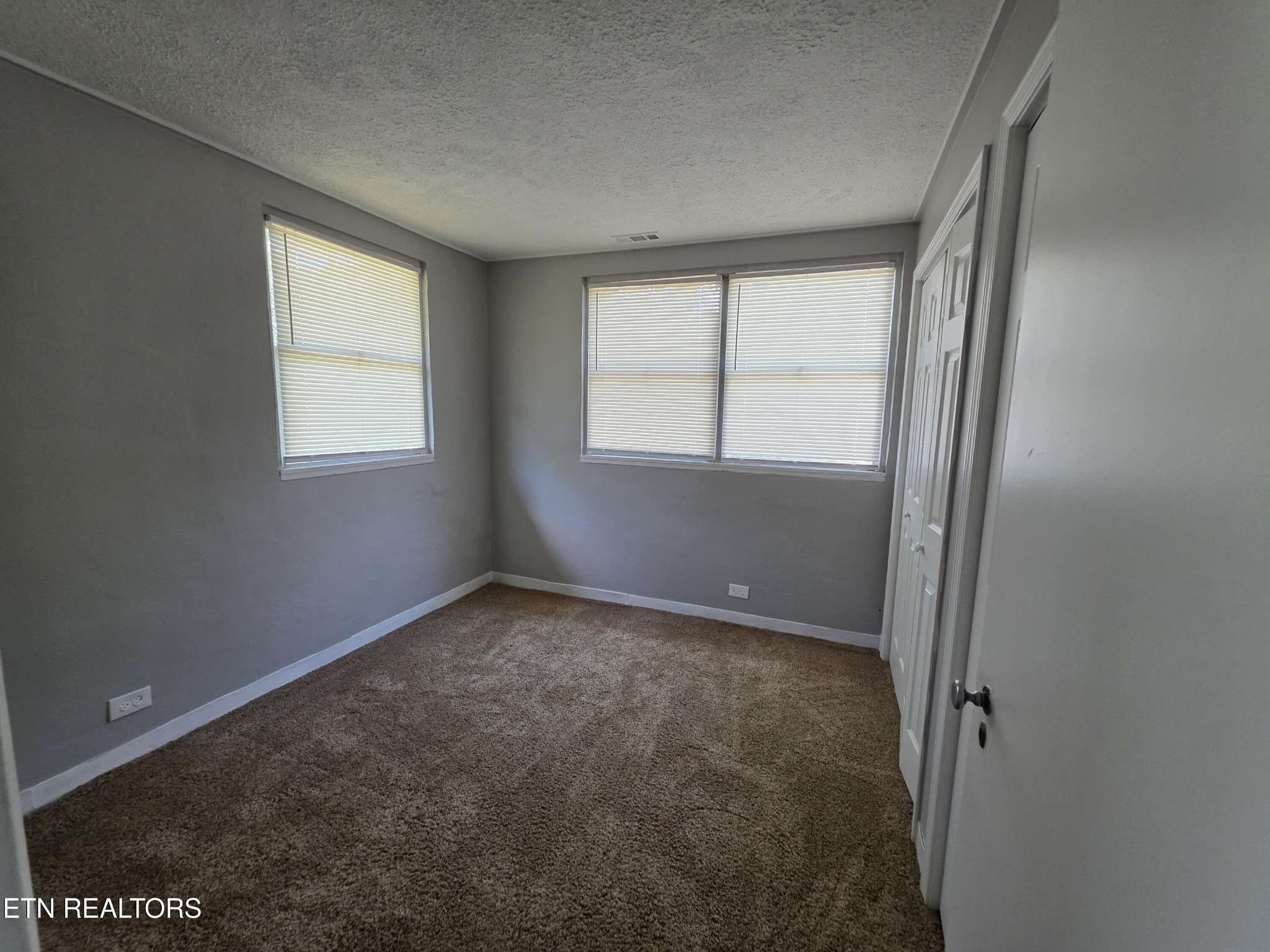 103 S Purdue Ave Property Photo 14