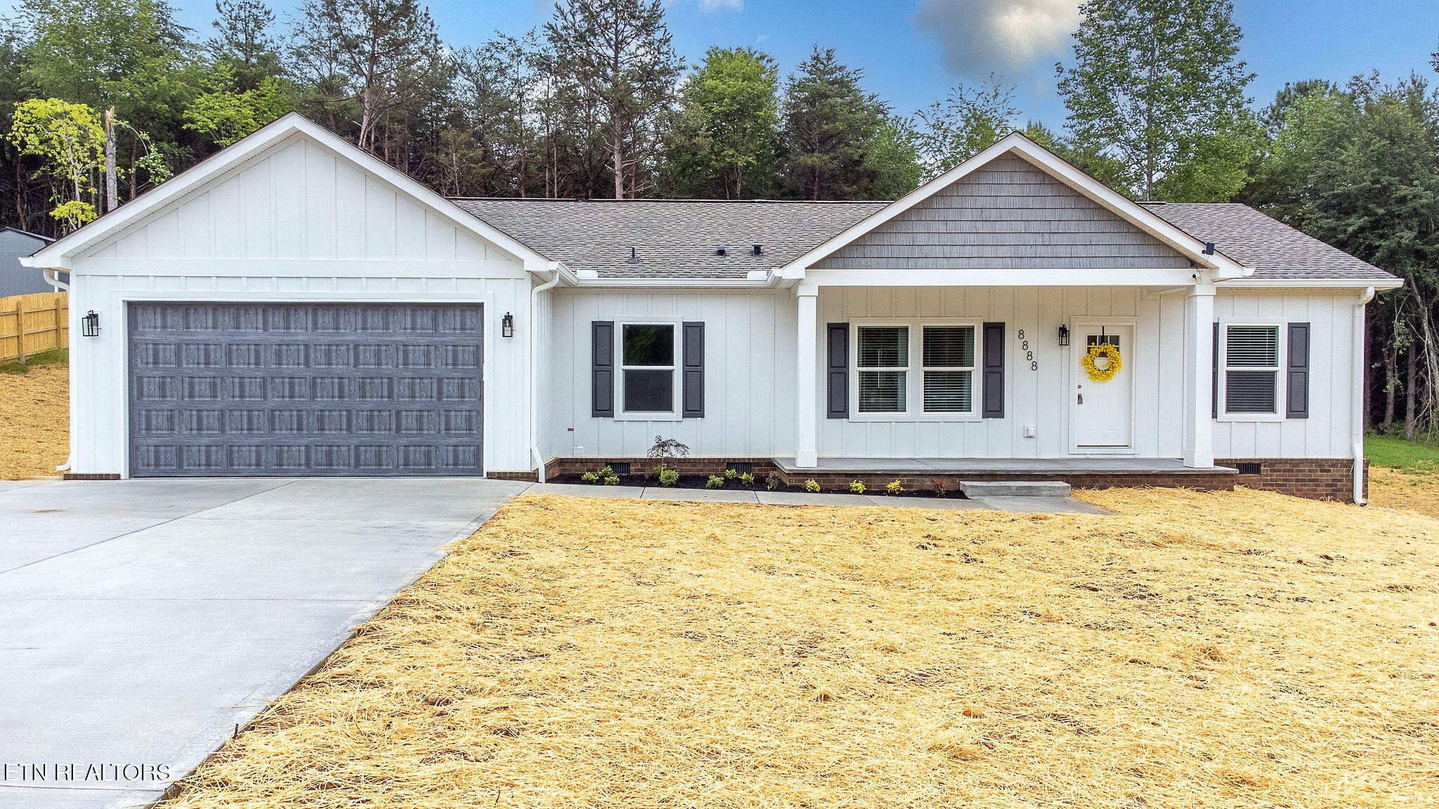 8888 Shaw Ferry Rd Property Photo