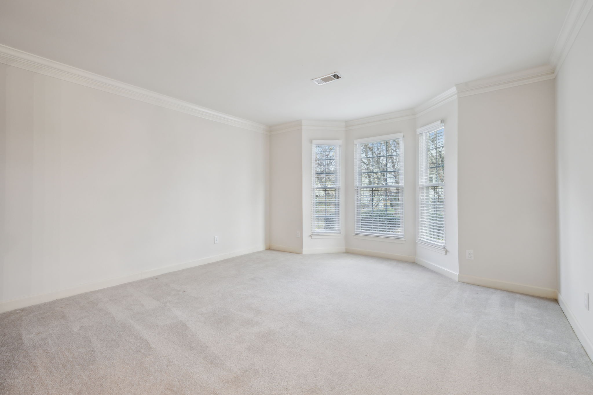 8508 Sawyer Brown Rd Property Photo 2