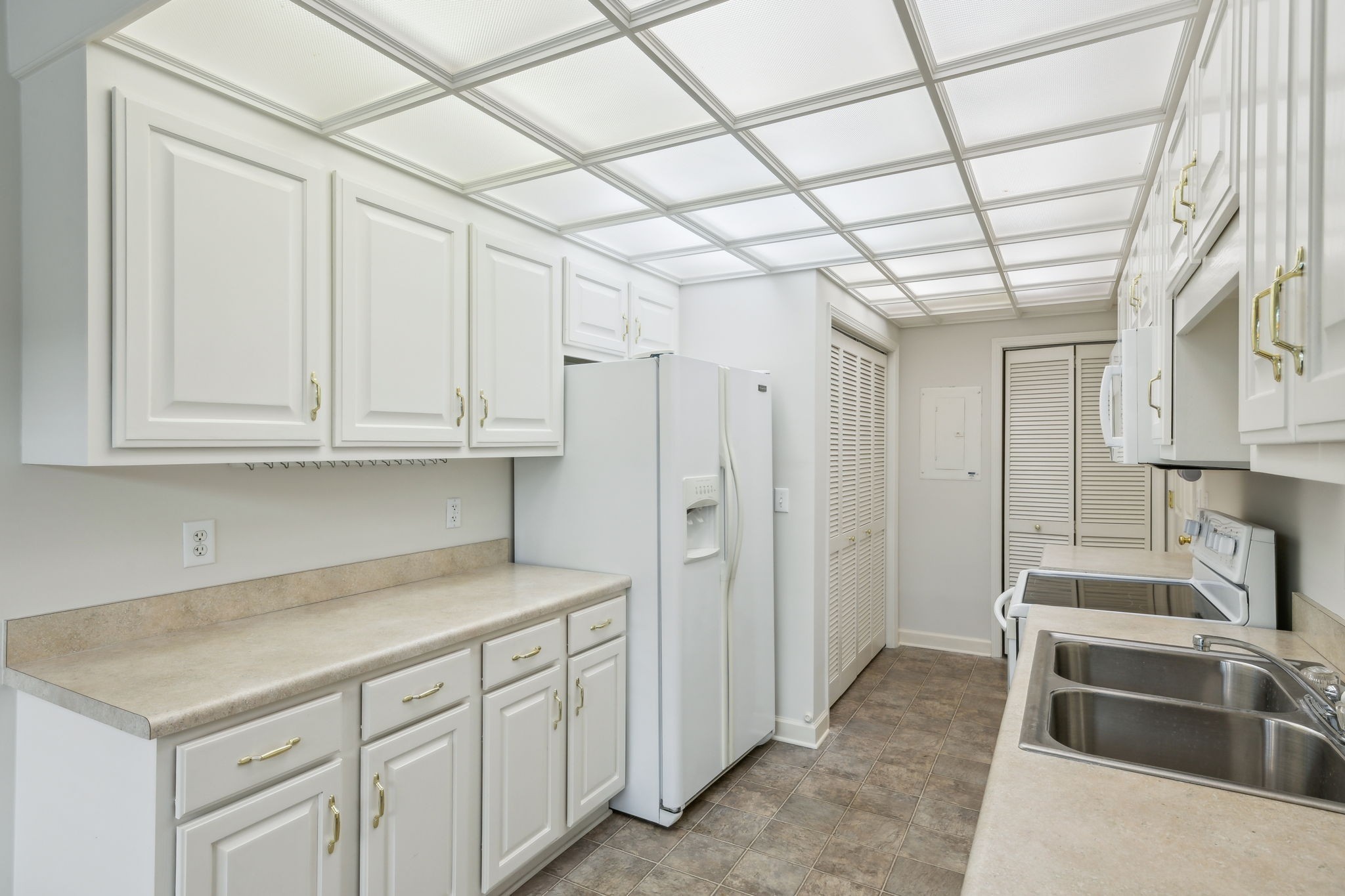 8508 Sawyer Brown Rd Property Photo 15