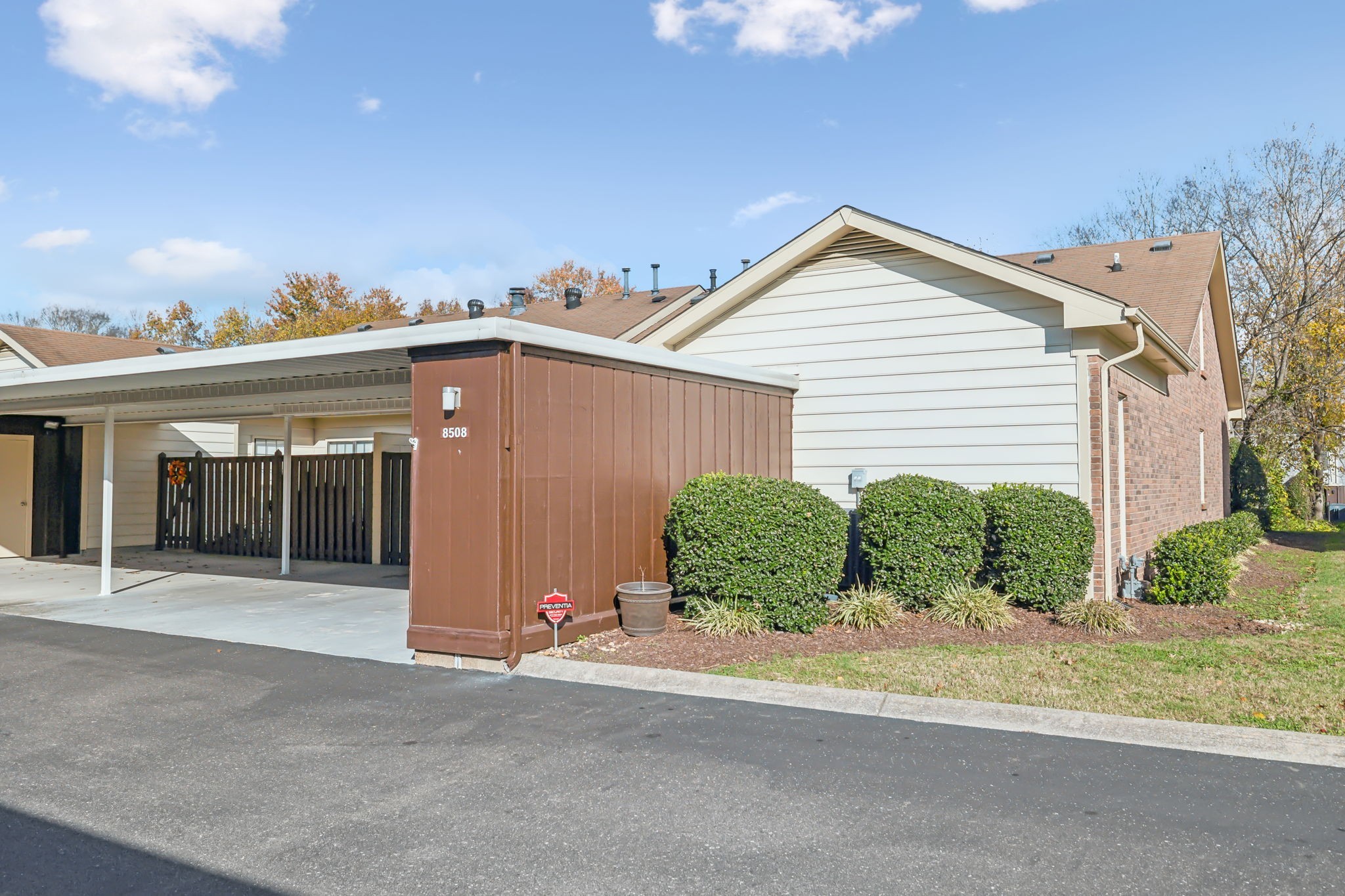 8508 Sawyer Brown Rd Property Photo 33