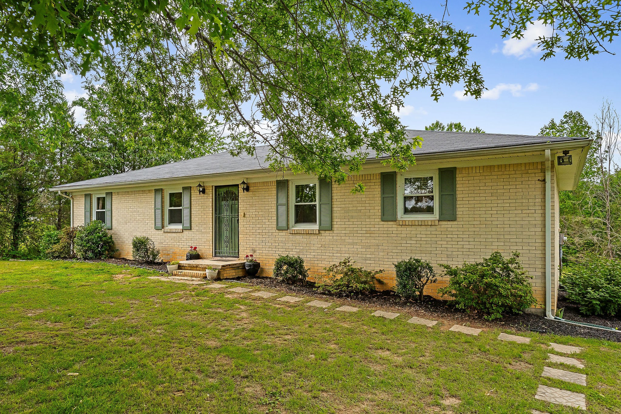 430 Delong Rd Property Photo 29