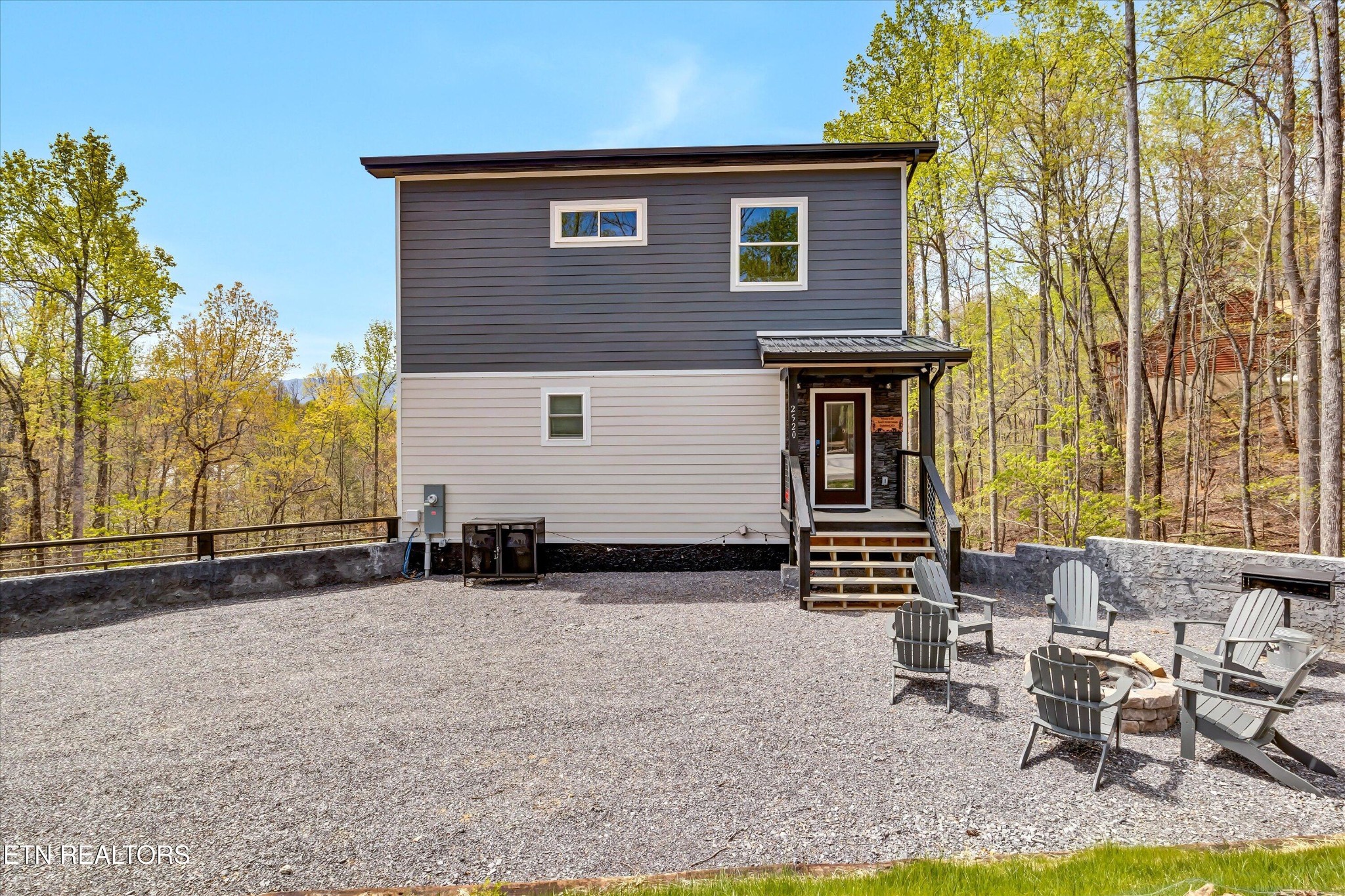 2520 Treehouse Lane Property Photo