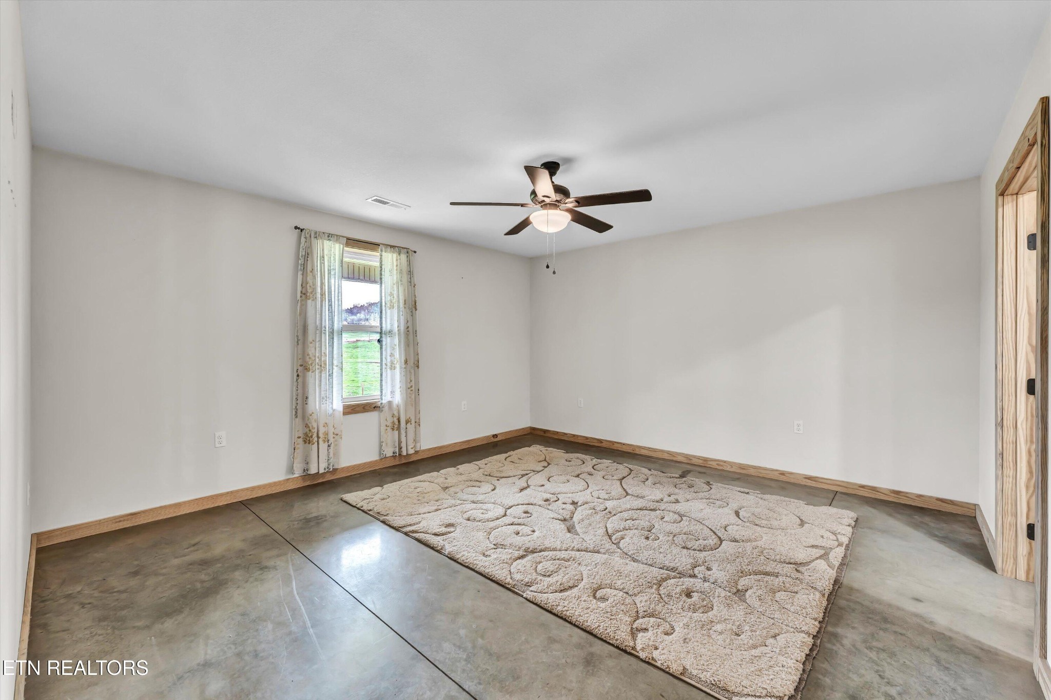 4144 Back Valley Rd Property Photo 12
