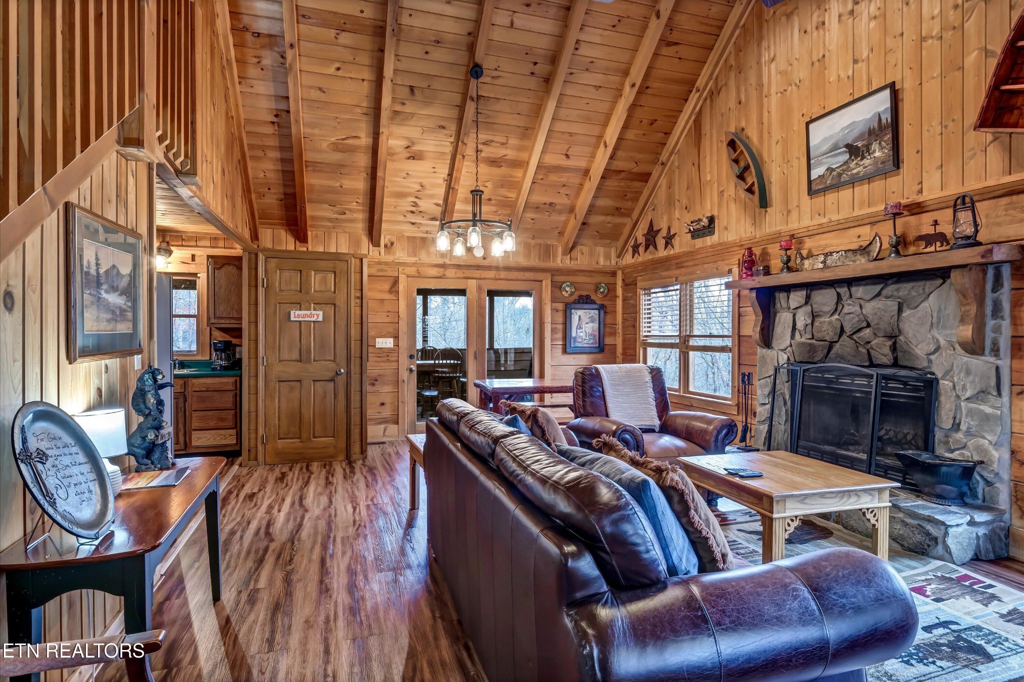 1141 Ski View Lane Property Photo 6