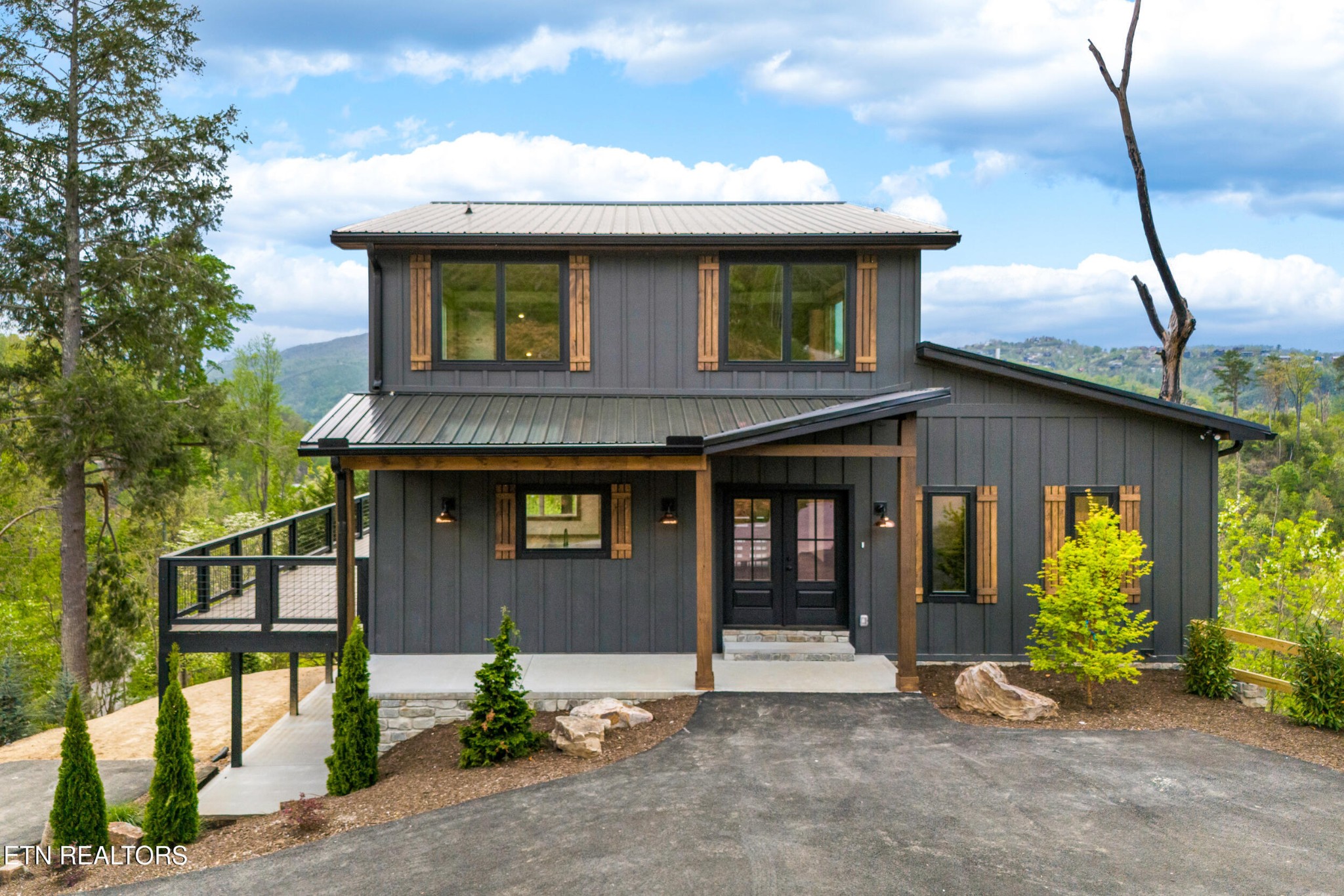 261 Browns Ridge Rd Property Photo